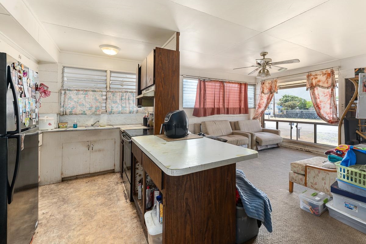 401  Kamehameha Ave , Kahului home - photo 6 of 25