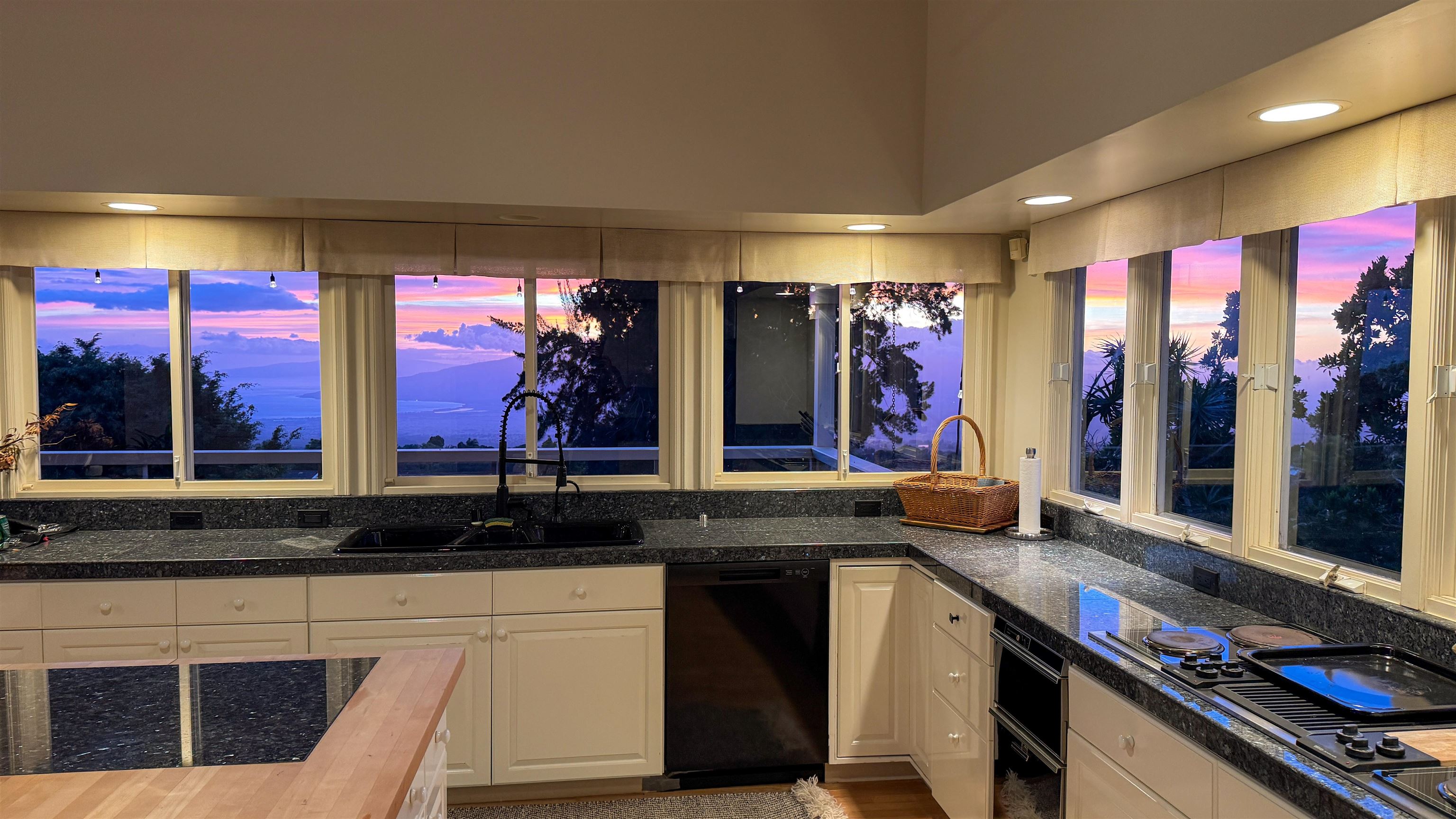 4010  Kula Hwy , Kula/Ulupalakua/Kanaio home - photo 17 of 43