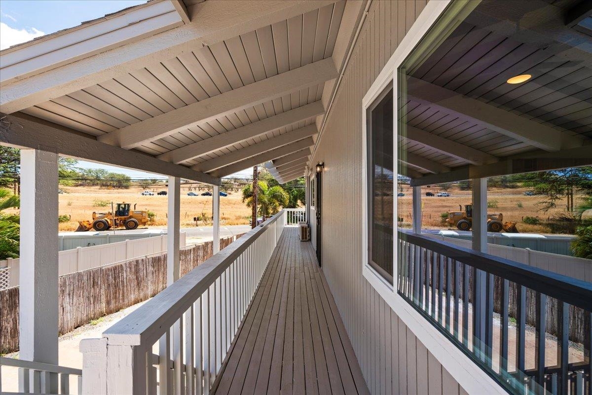 402  Auhana Rd , Kihei home - photo 3 of 42