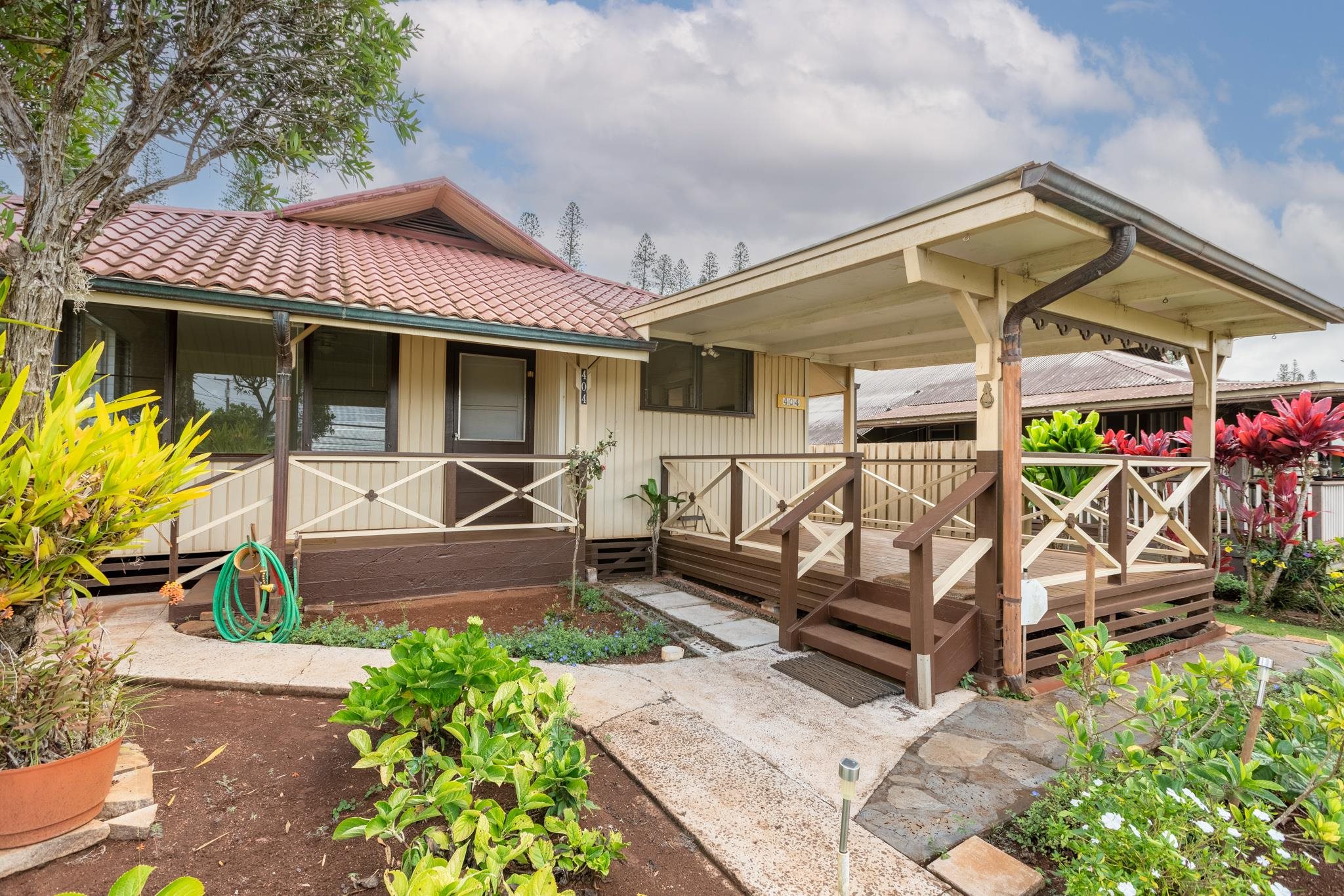 404  Fourth St , Lanai home - photo 4 of 37