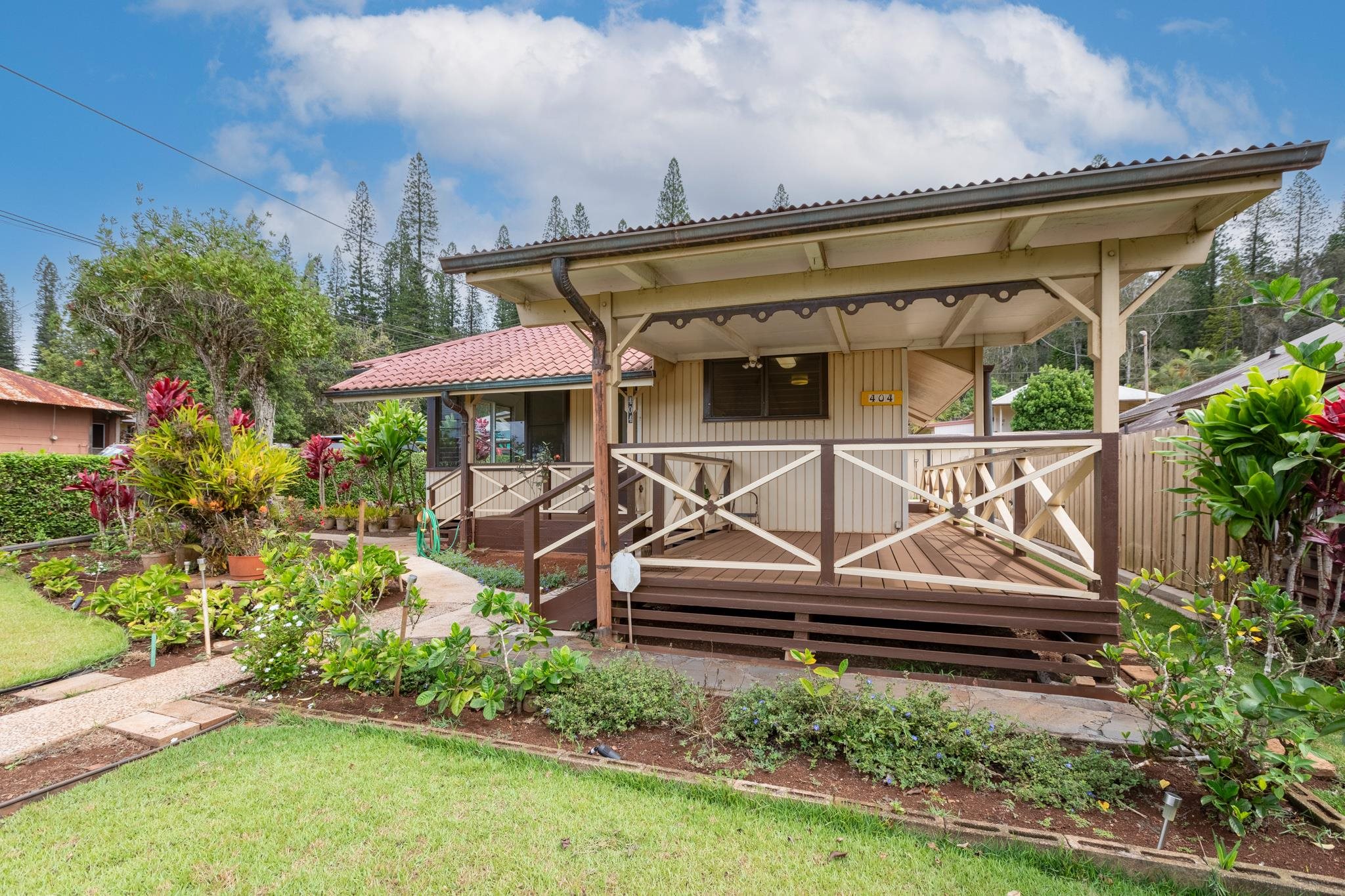 404  Fourth St , Lanai home - photo 7 of 37