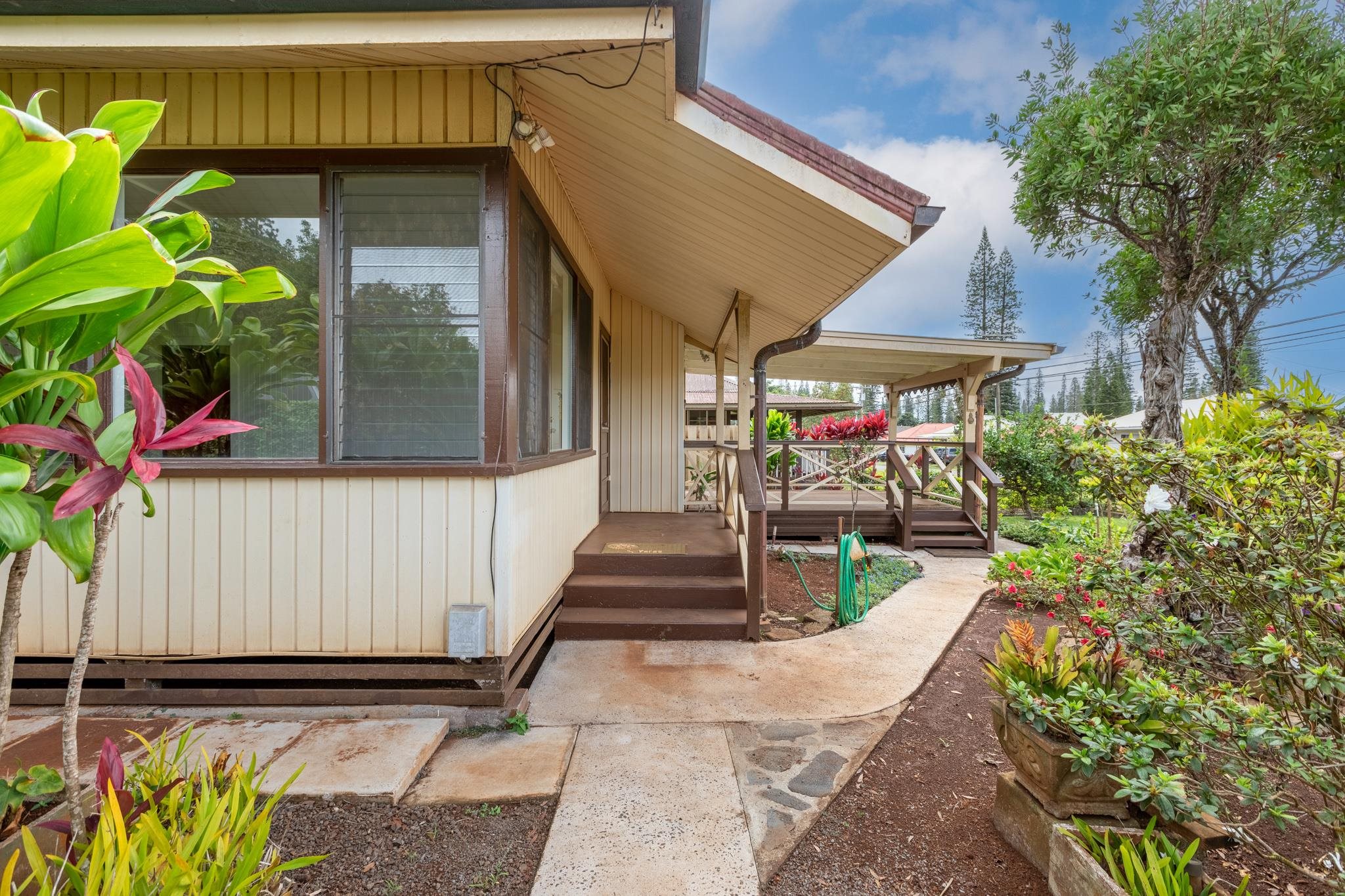 404  Fourth St , Lanai home - photo 10 of 37