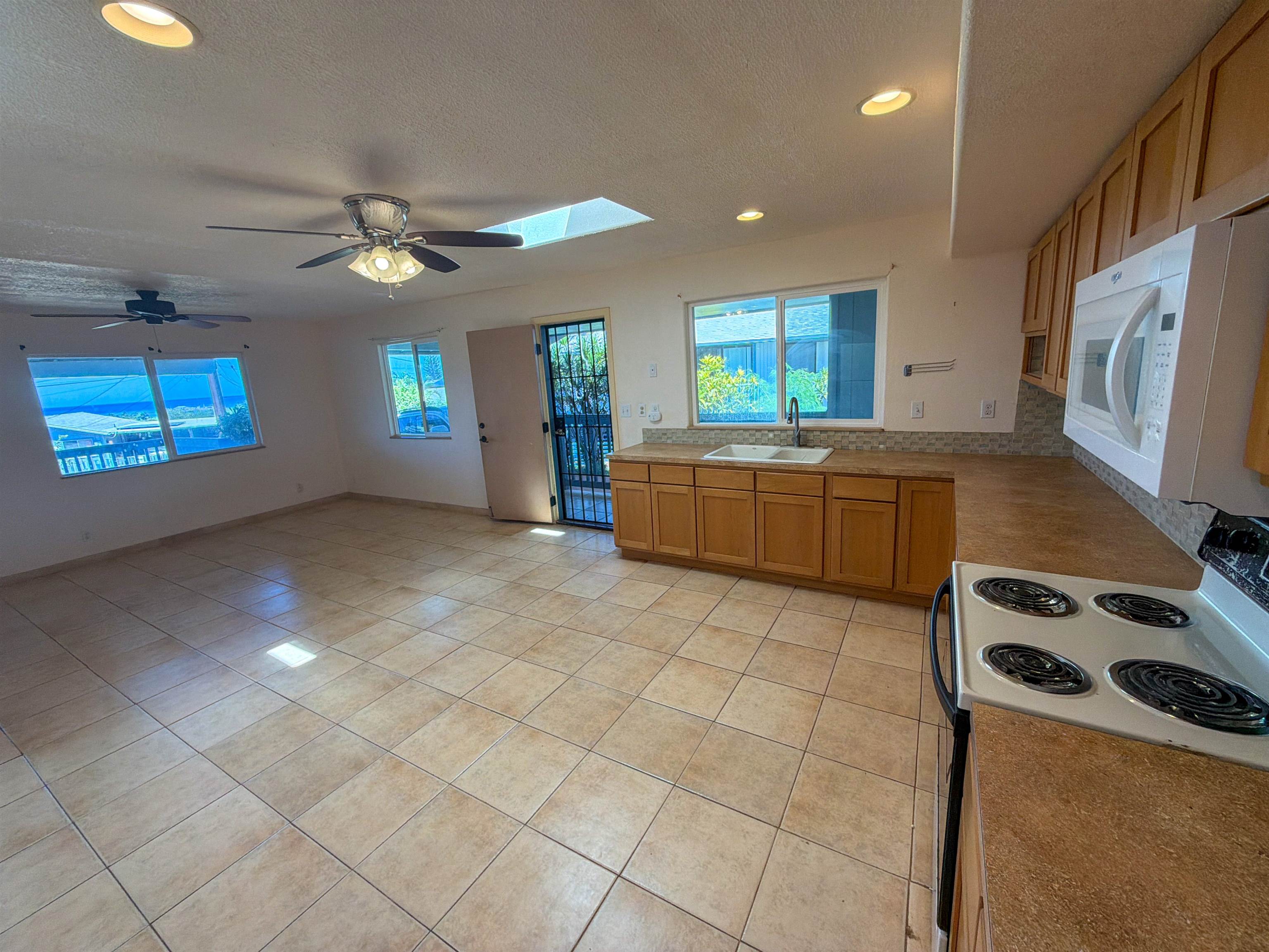 405  Palapalae Pl Ranch Camp, Molokai home - photo 3 of 28