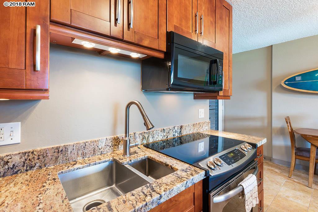 Mahina Surf condo # 115, Lahaina, Hawaii - photo 12 of 30