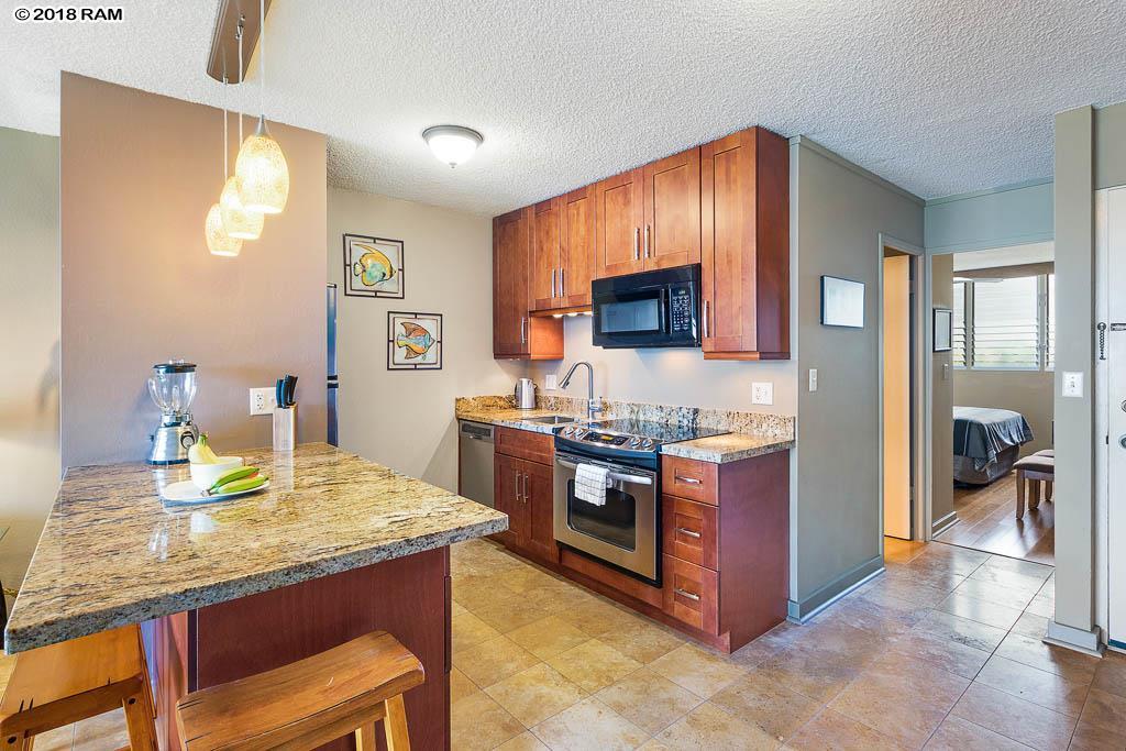 Mahina Surf condo # 115, Lahaina, Hawaii - photo 5 of 30