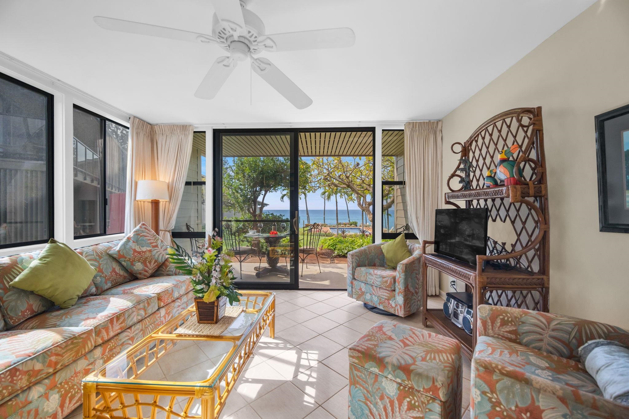 Mahina Surf condo # 116, Lahaina, Hawaii - photo 3 of 38