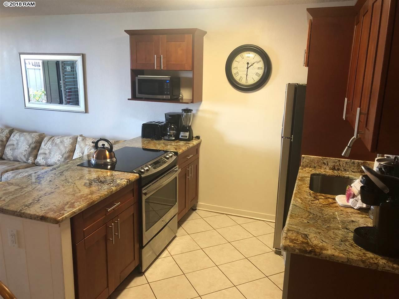 Mahina Surf condo # 119, Lahaina, Hawaii - photo 5 of 22