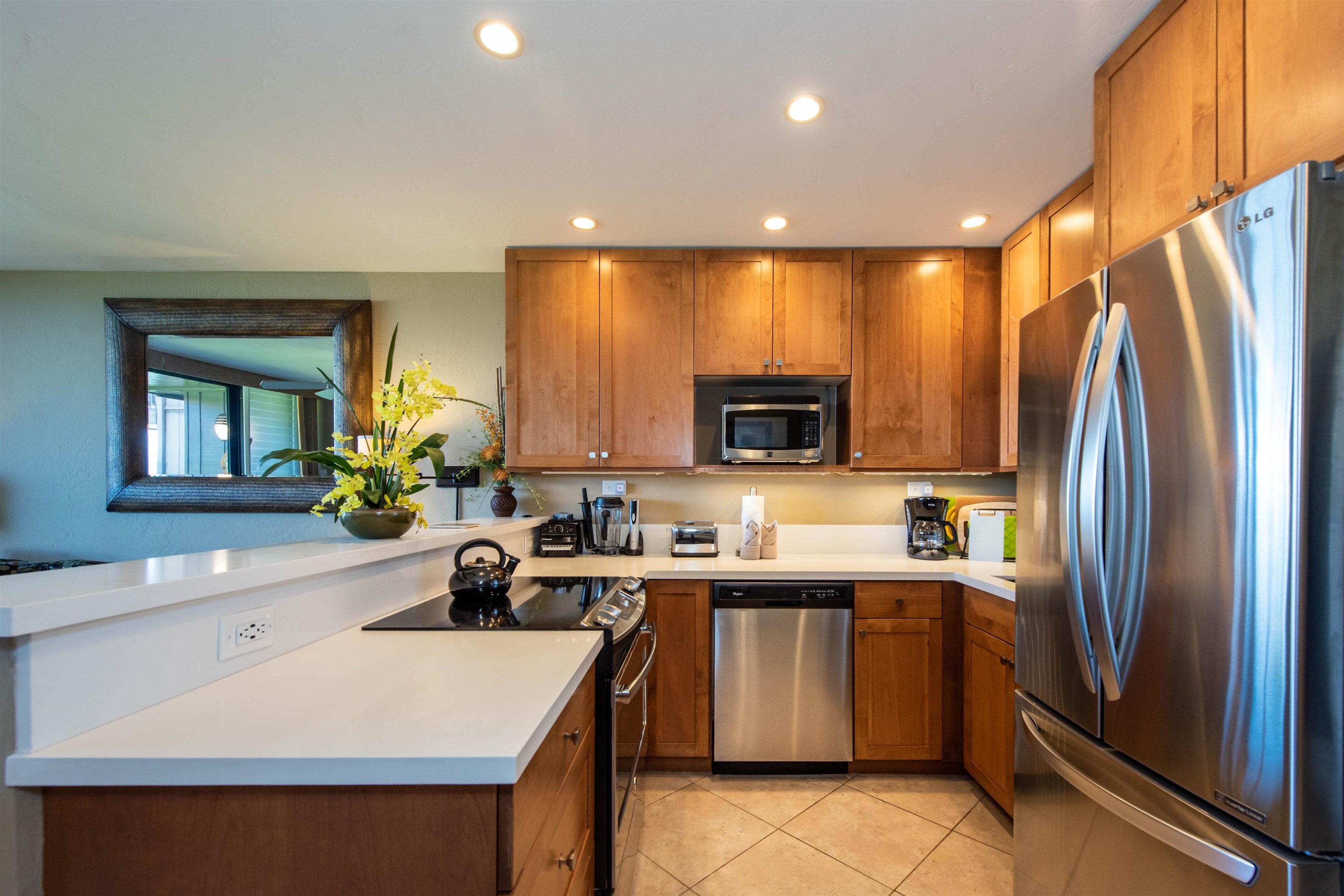 Mahina Surf condo # 121, Lahaina, Hawaii - photo 6 of 17