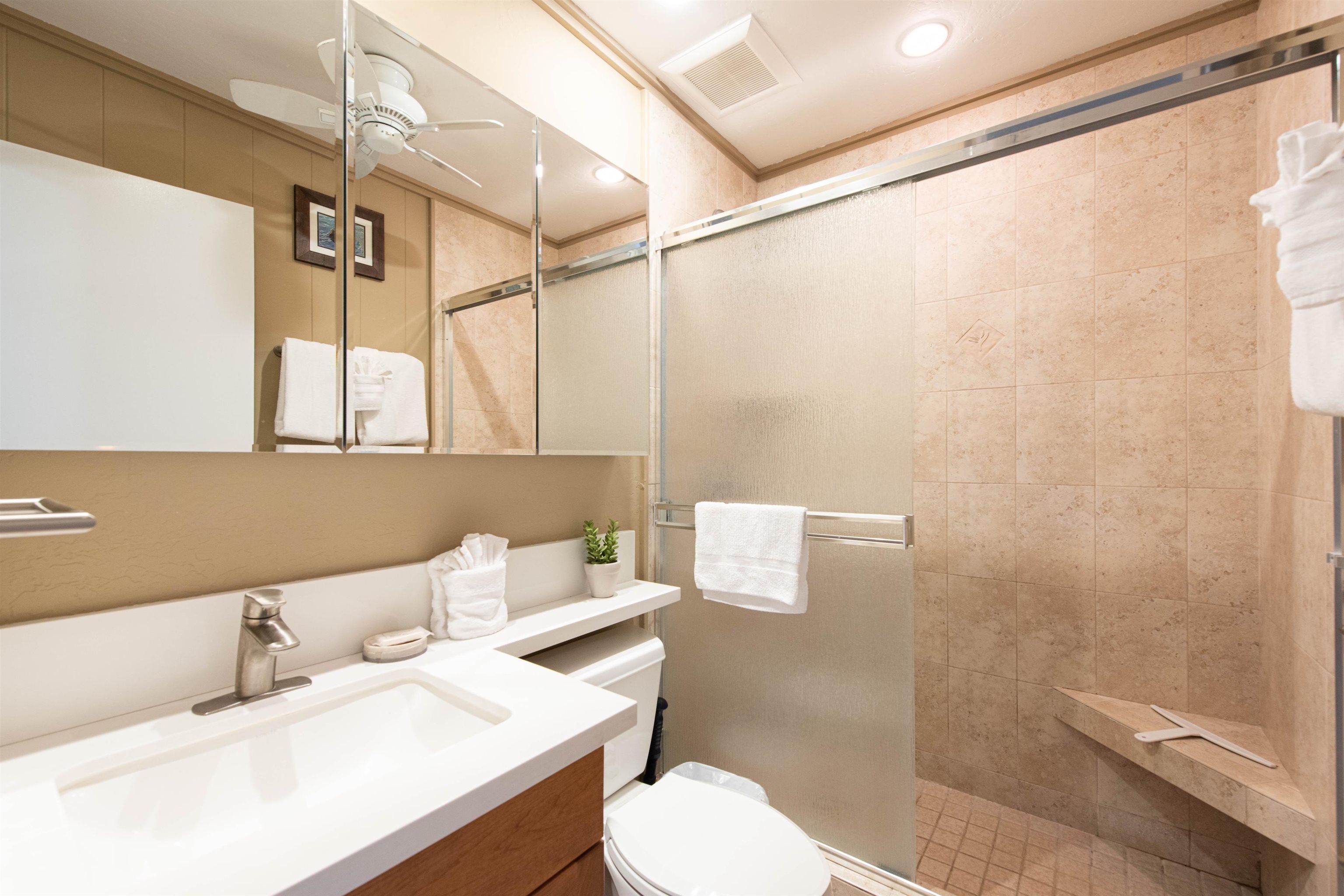 Mahina Surf condo # 121, Lahaina, Hawaii - photo 9 of 17