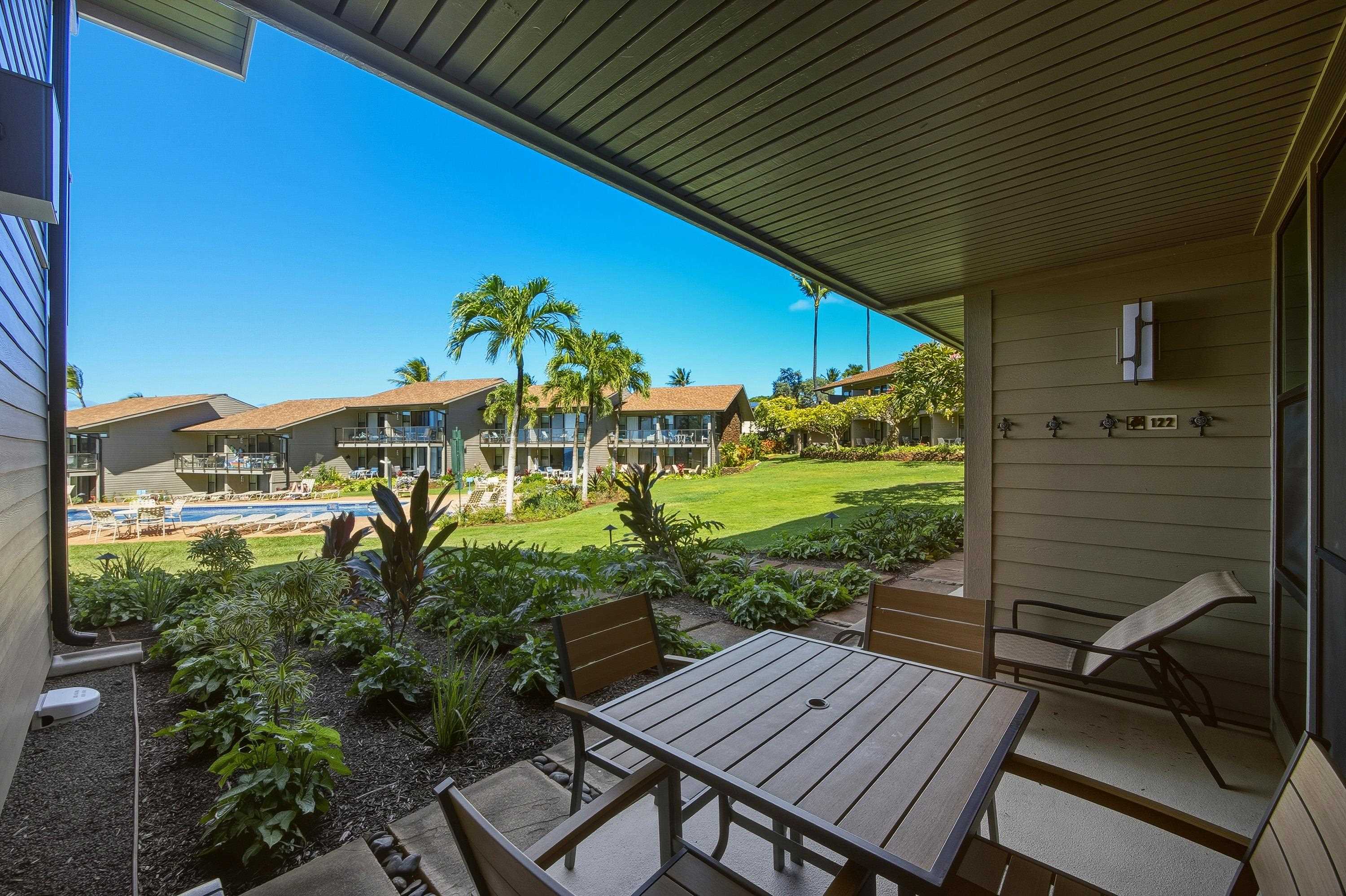 Mahina Surf condo # 122, Lahaina, Hawaii - photo 18 of 40