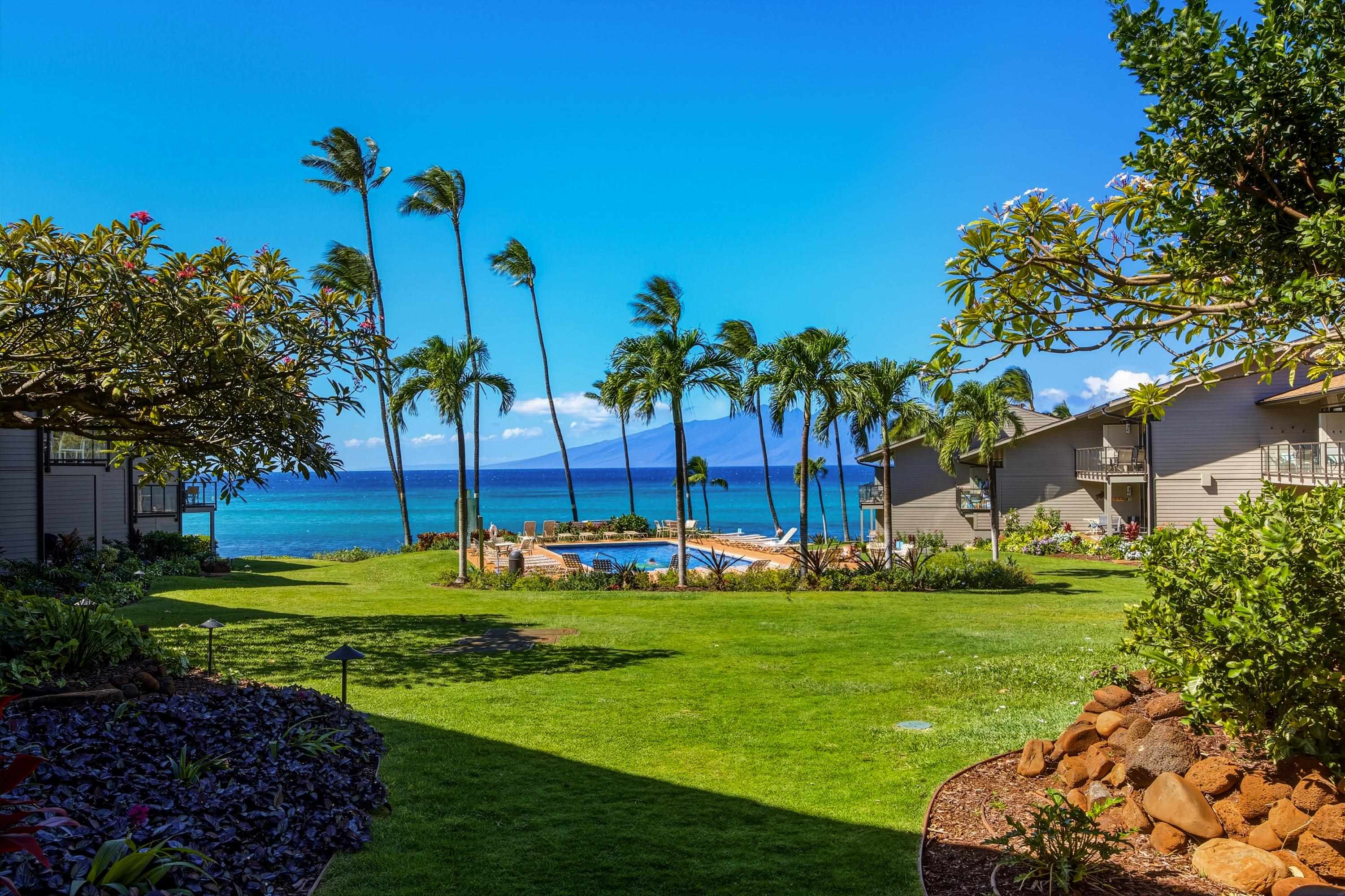 Mahina Surf condo # 122, Lahaina, Hawaii - photo 21 of 40