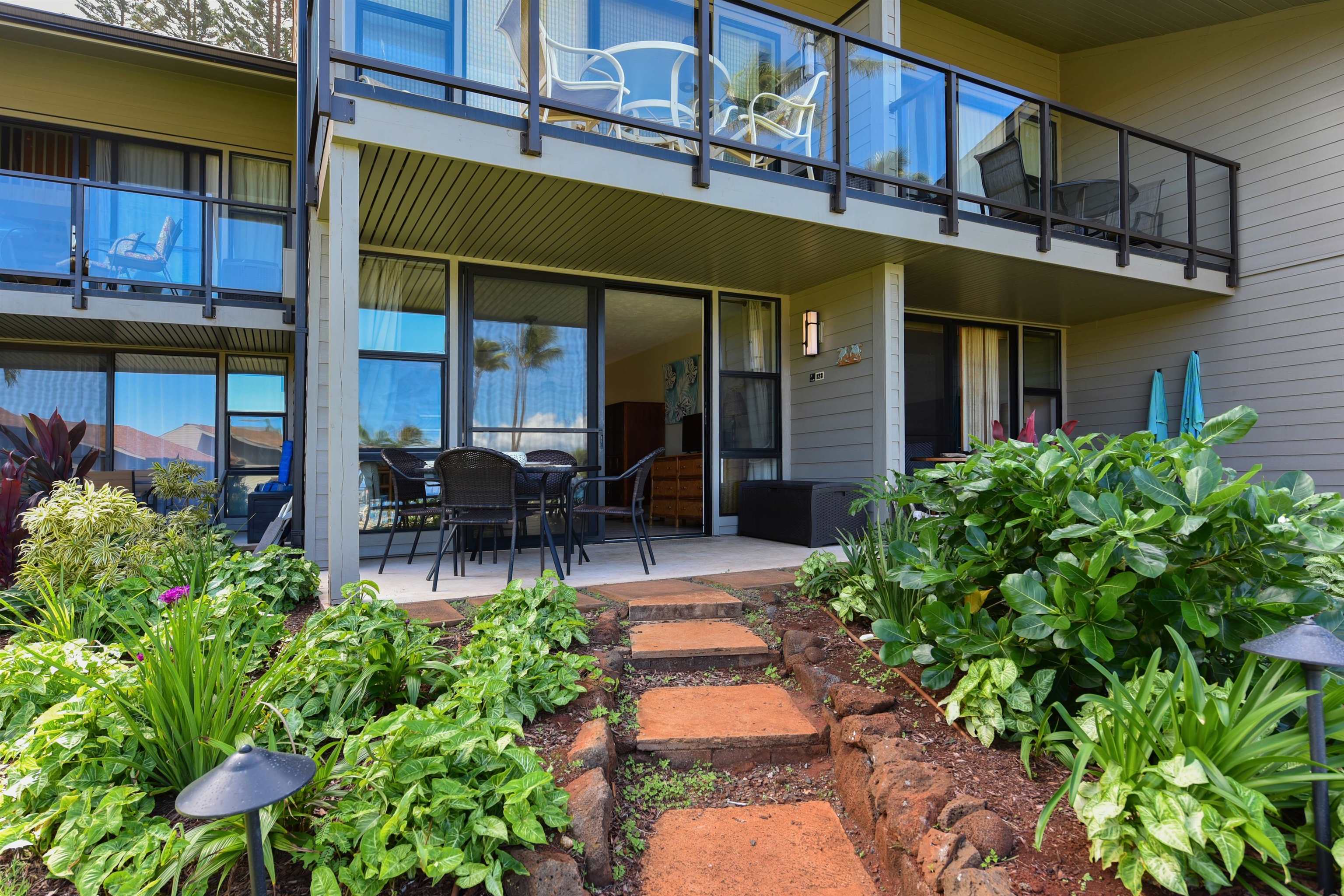 Mahina Surf condo # 123, Lahaina, Hawaii - photo 16 of 31