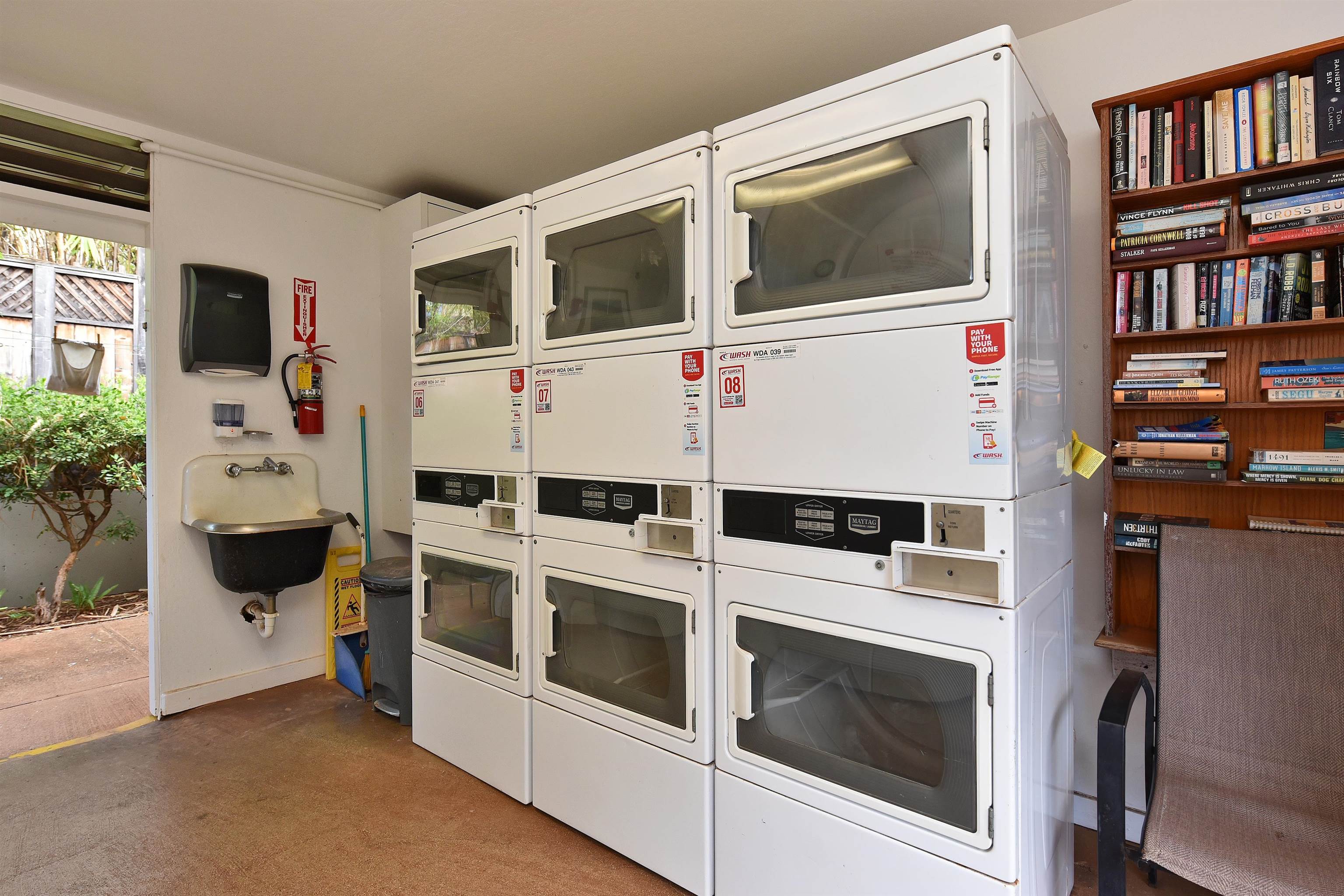 Mahina Surf condo # 123, Lahaina, Hawaii - photo 25 of 31