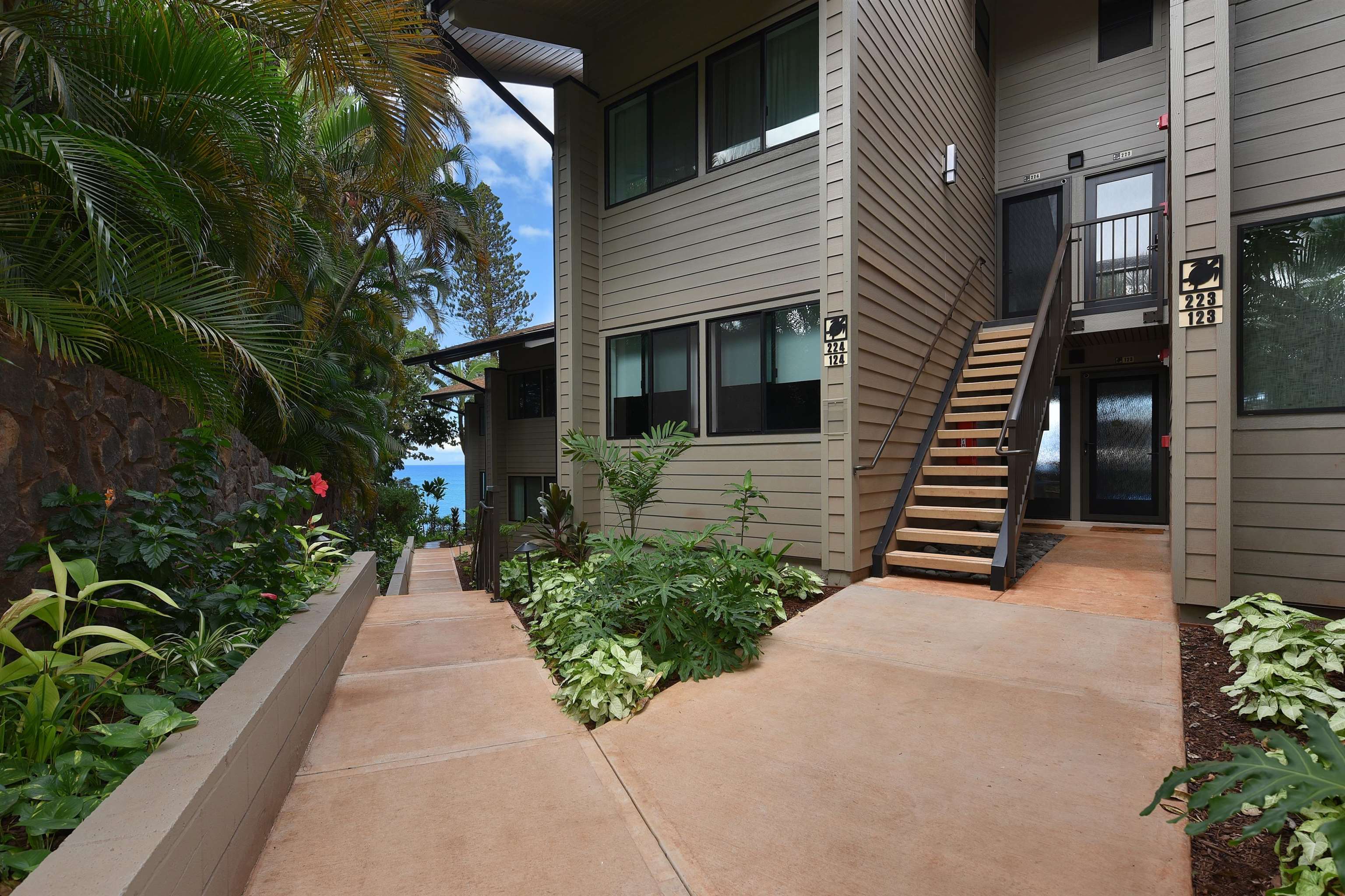 Mahina Surf condo # 123, Lahaina, Hawaii - photo 28 of 31
