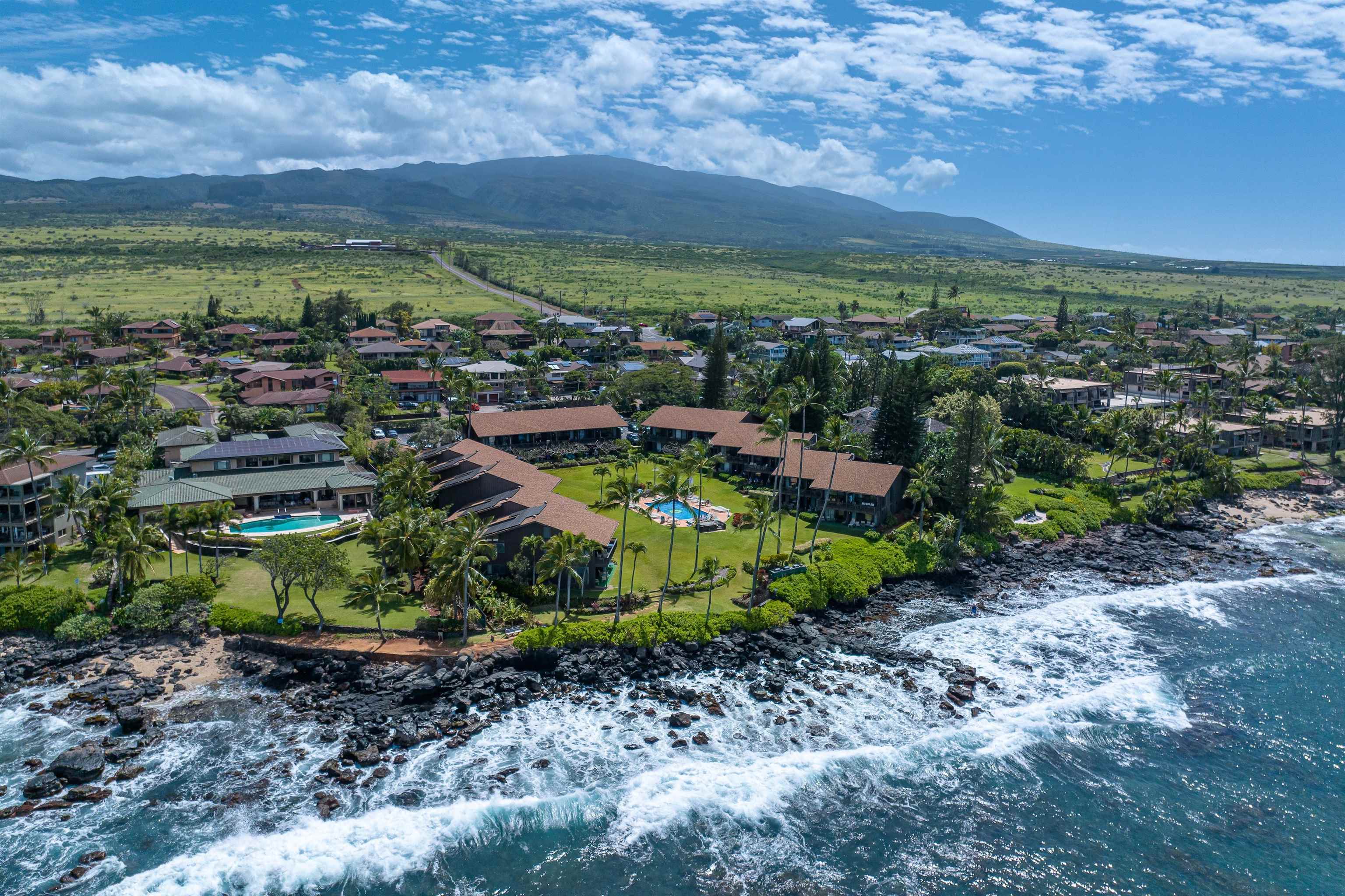 Mahina Surf condo # 124, Lahaina, Hawaii - photo 4 of 29