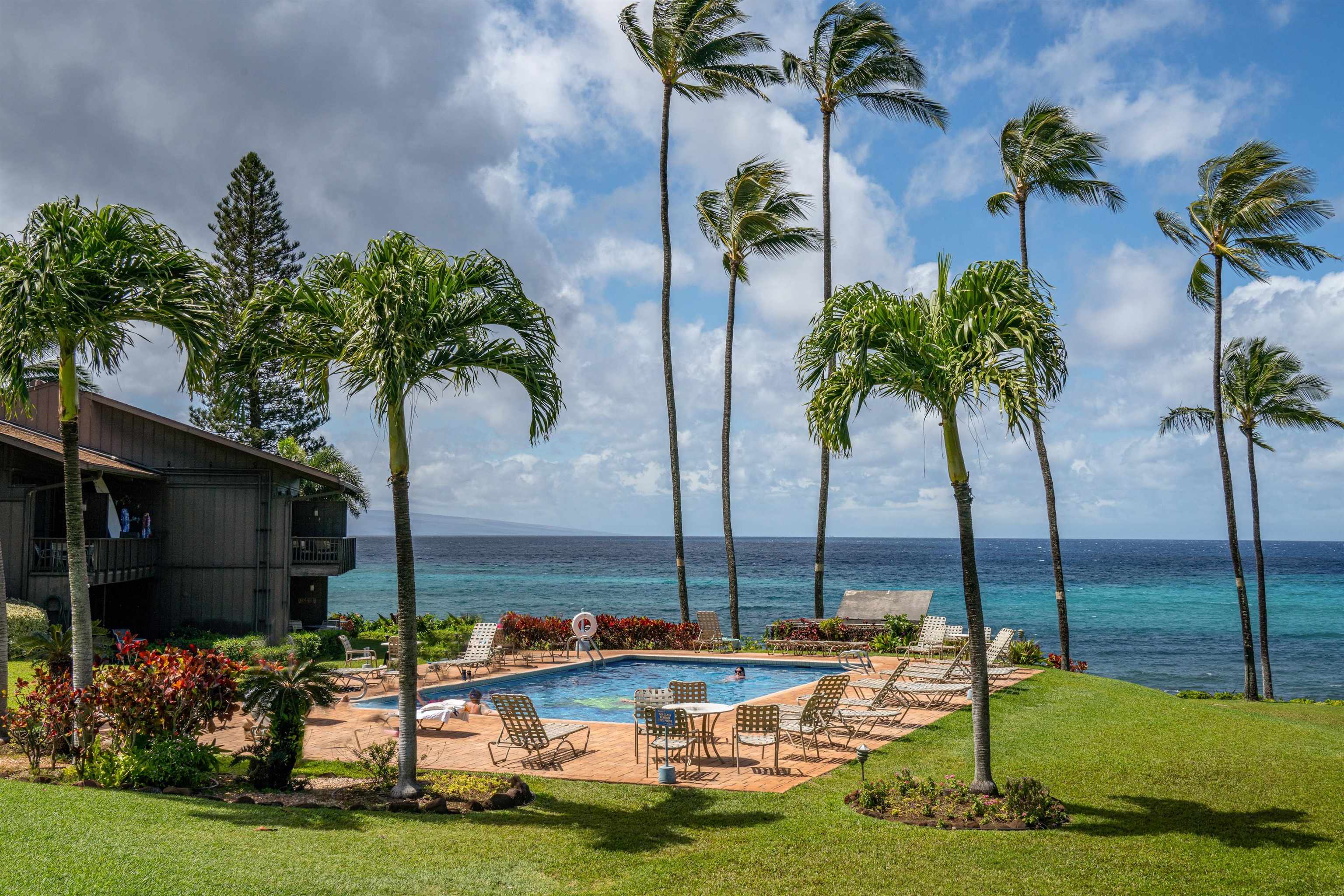 Mahina Surf condo # 124, Lahaina, Hawaii - photo 6 of 29