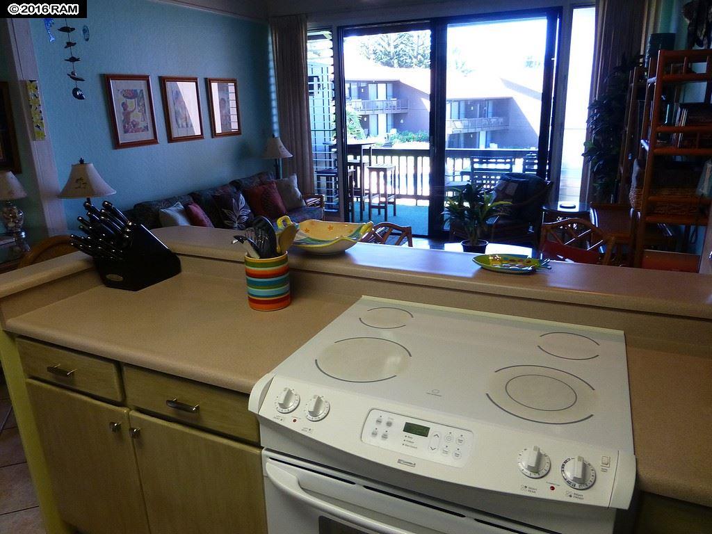 Mahina Surf condo # 207, Lahaina, Hawaii - photo 12 of 25