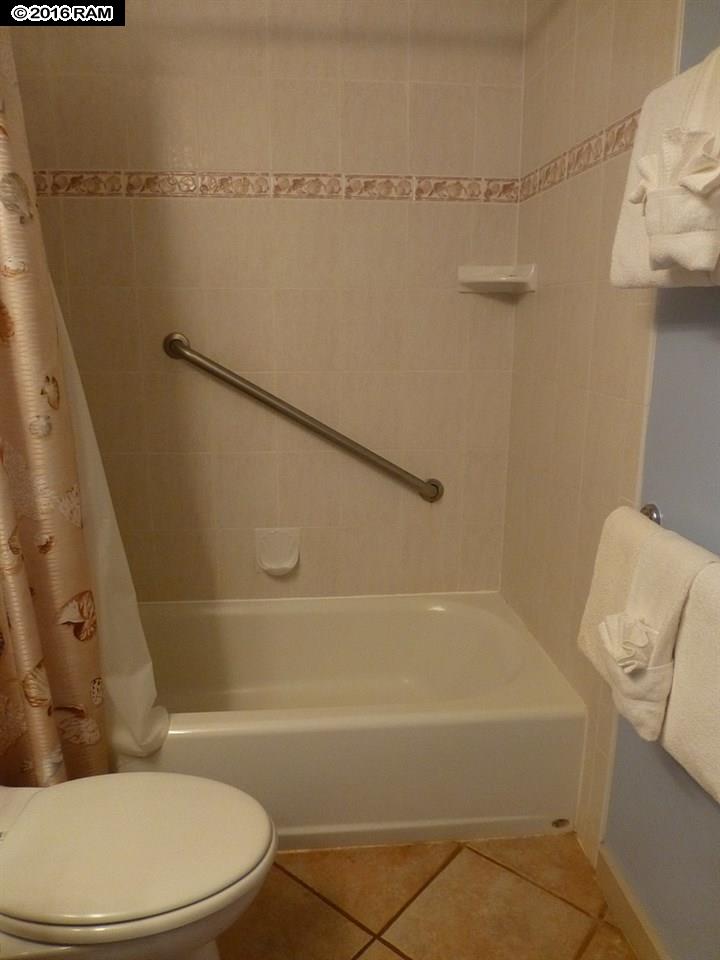 Mahina Surf condo # 207, Lahaina, Hawaii - photo 13 of 25