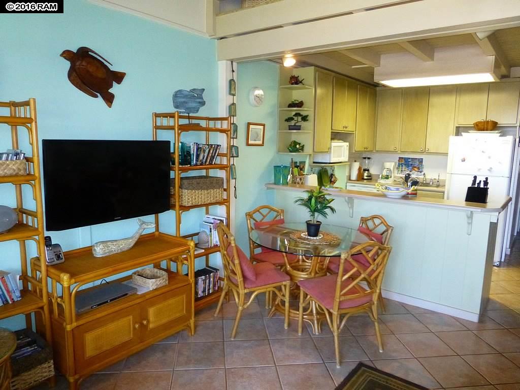 Mahina Surf condo # 207, Lahaina, Hawaii - photo 5 of 25