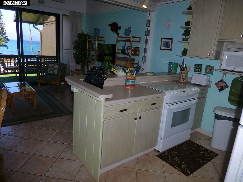 Mahina Surf condo # 207, Lahaina, Hawaii - photo 10 of 25