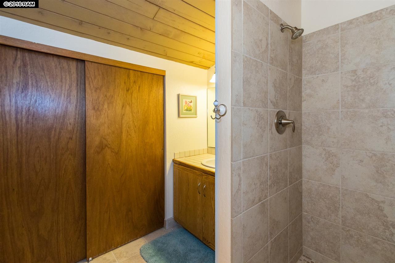 Mahina Surf condo # 208, Lahaina, Hawaii - photo 28 of 30