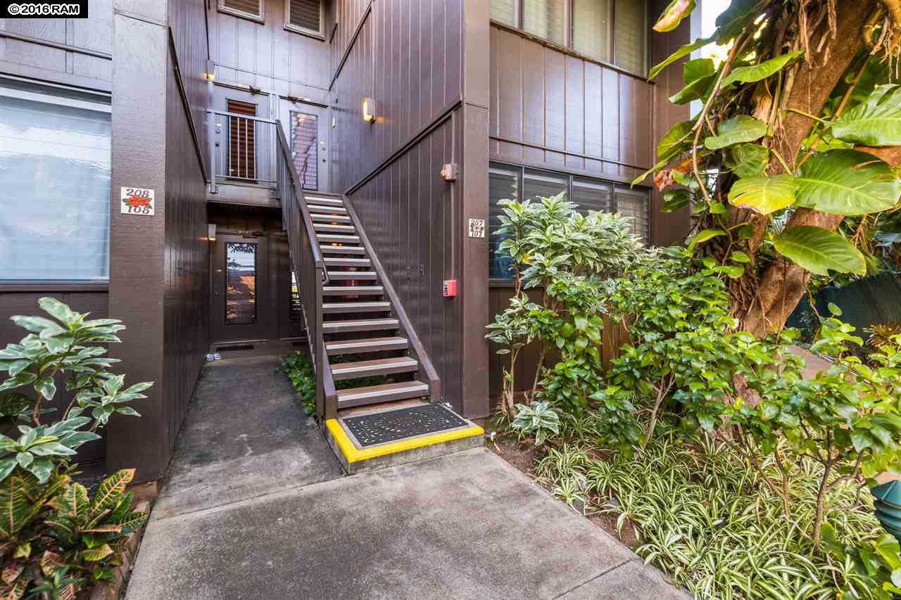 Mahina Surf condo # 208, Lahaina, Hawaii - photo 4 of 30