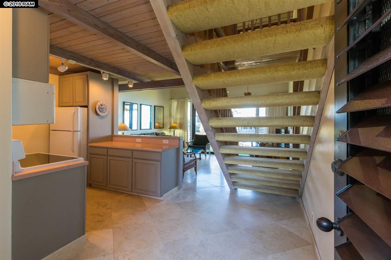 Mahina Surf condo # 208, Lahaina, Hawaii - photo 7 of 30