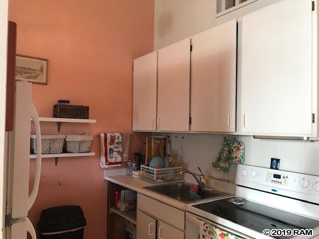 Mahina Surf condo # 209, Lahaina, Hawaii - photo 5 of 21