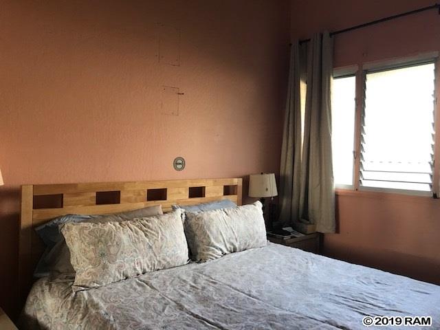 Mahina Surf condo # 209, Lahaina, Hawaii - photo 7 of 21