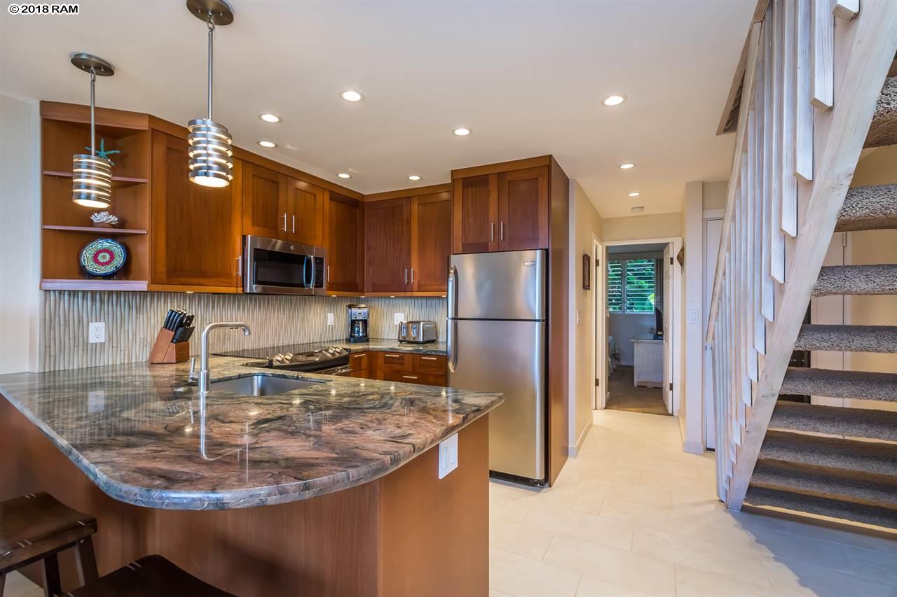 Mahina Surf condo # 223, Lahaina, Hawaii - photo 3 of 30