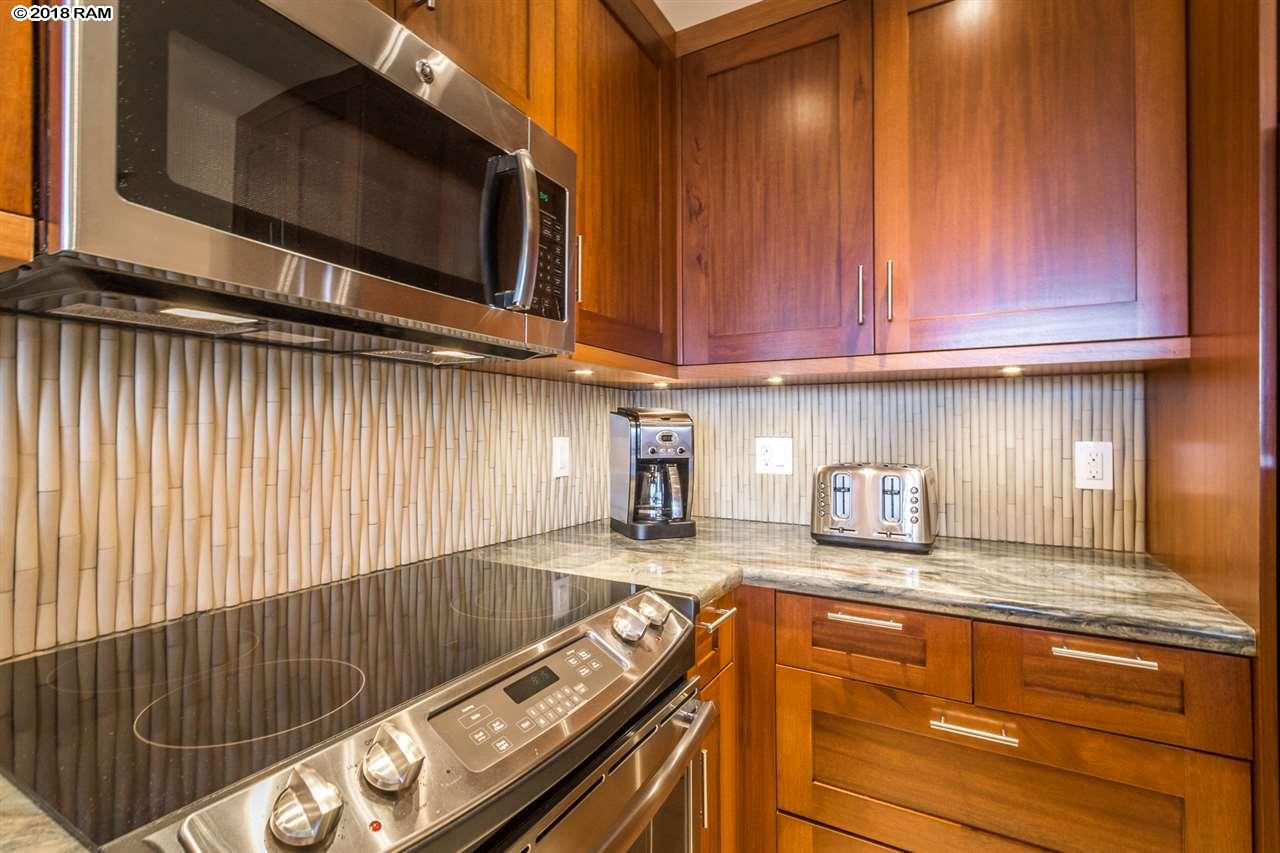 Mahina Surf condo # 223, Lahaina, Hawaii - photo 8 of 30