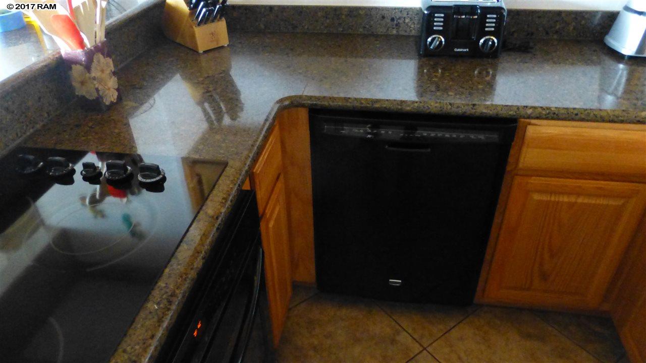 Mahina Surf condo # 227, Lahaina, Hawaii - photo 9 of 30