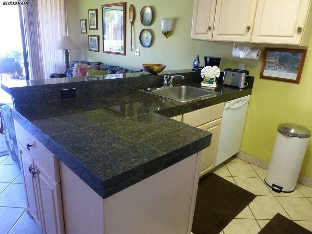 Mahina Surf condo # 107, Lahaina, Hawaii - photo 12 of 29