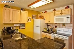 Mahina Surf condo # 107, Lahaina, Hawaii - photo 13 of 29