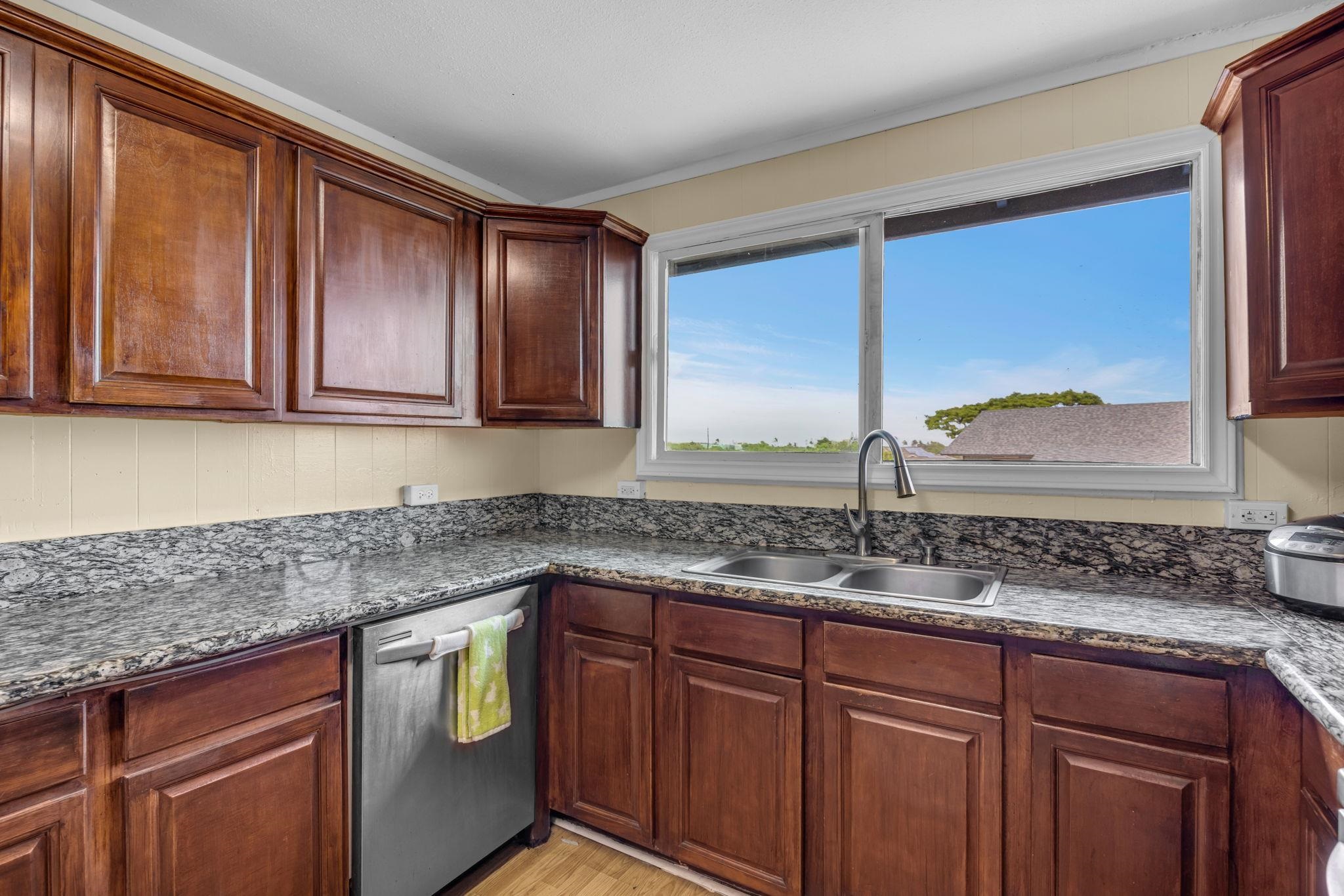 406  Ano St , Kahului home - photo 10 of 37