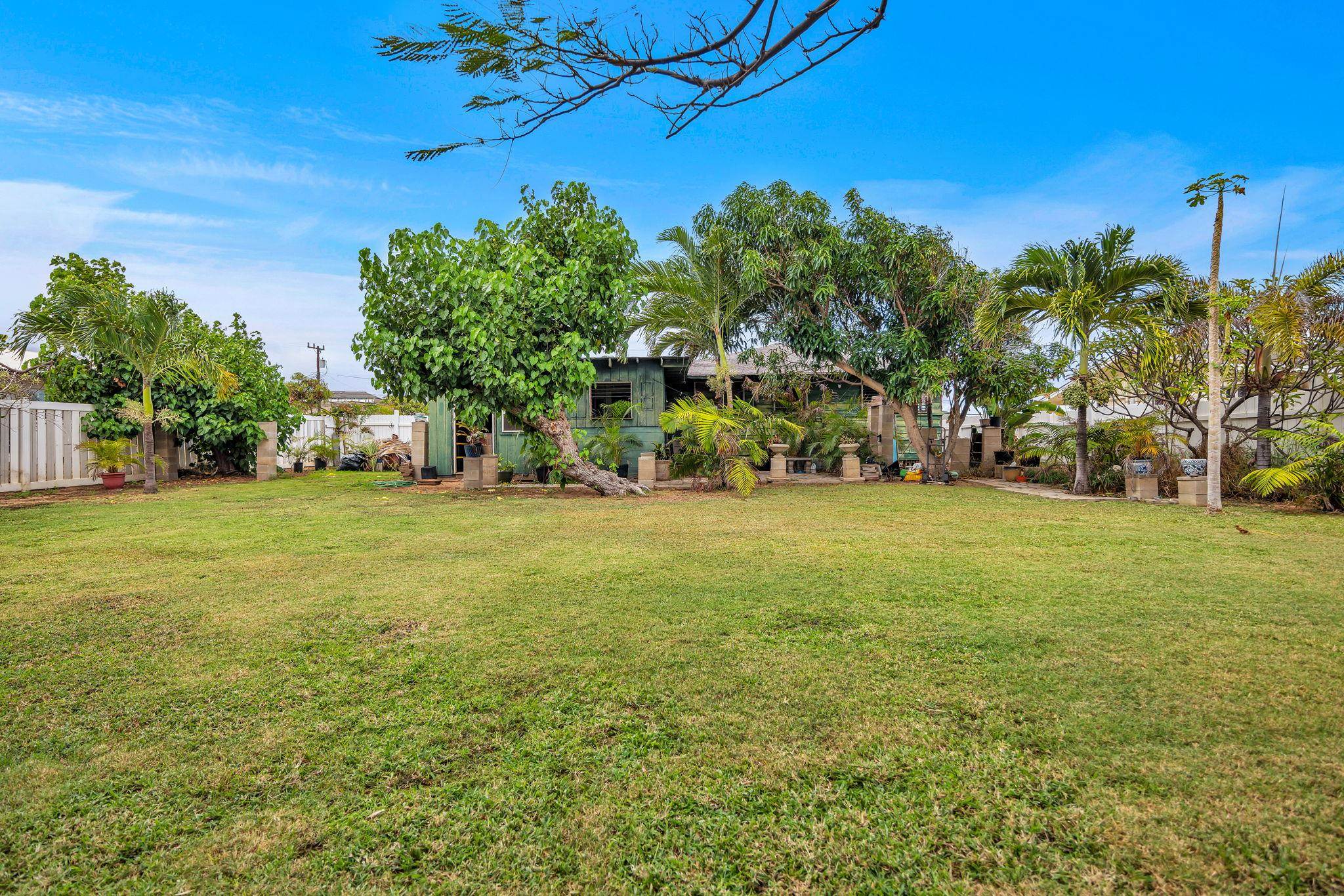 406  Kanaloa Ave , Kahului home - photo 4 of 33