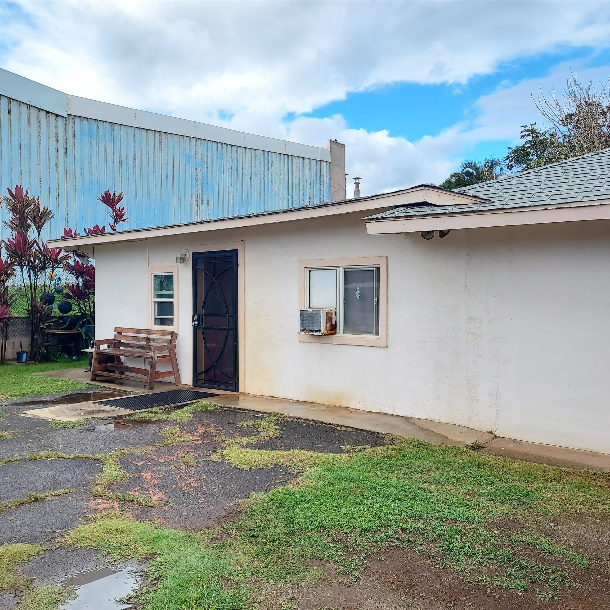 409  Waiehu Beach Rd , Wailuku home - photo 4 of 19