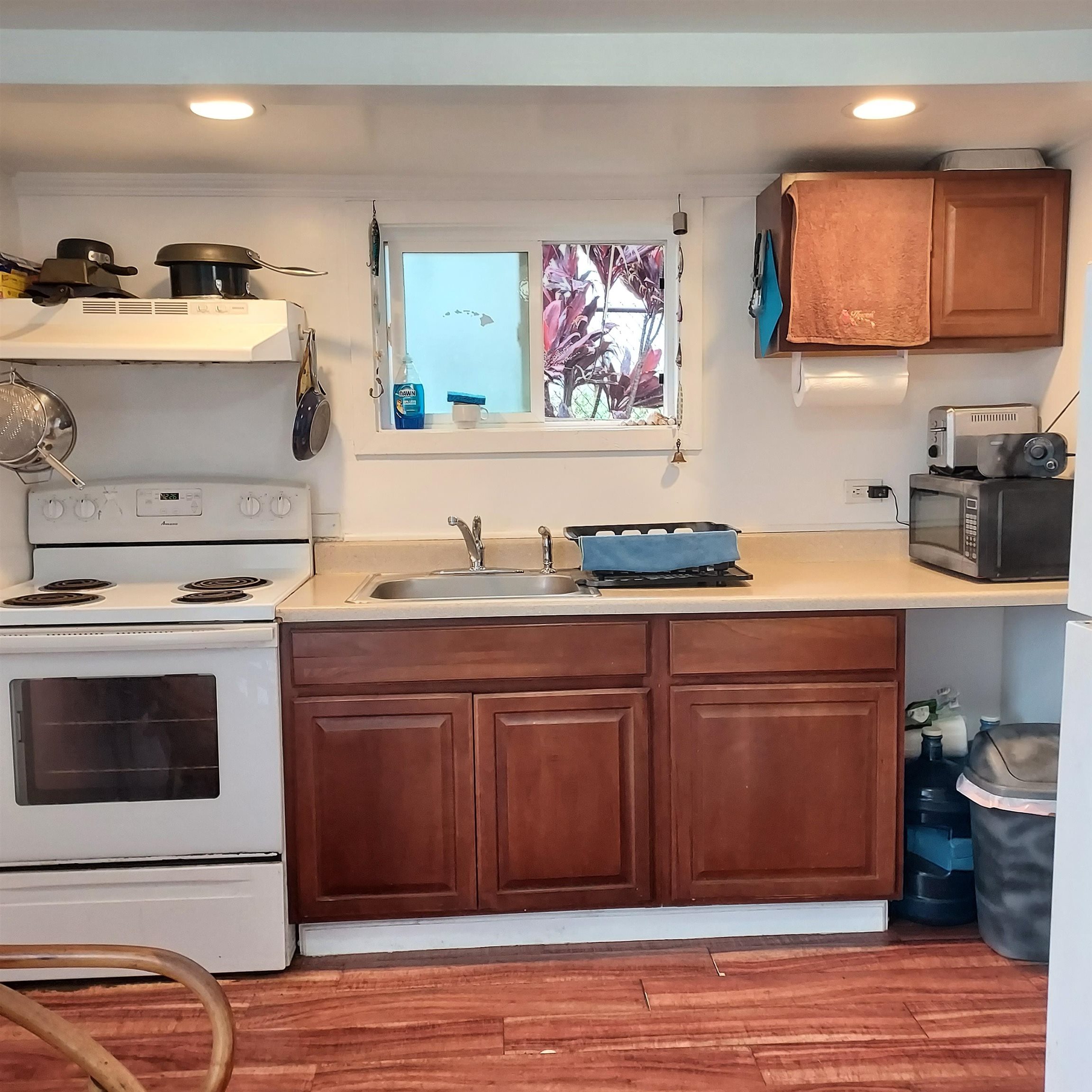 409  Waiehu Beach Rd , Wailuku home - photo 6 of 19