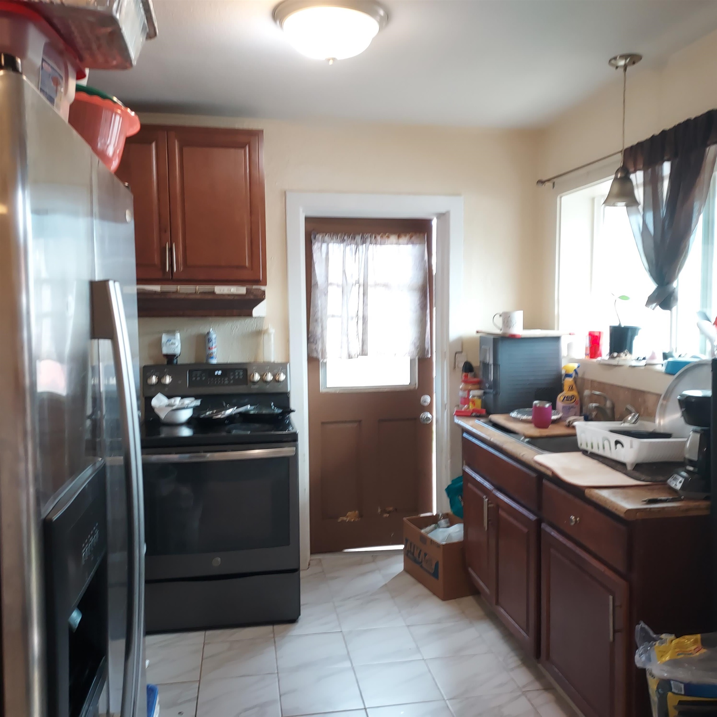 409  Waiehu Beach Rd , Wailuku home - photo 7 of 19