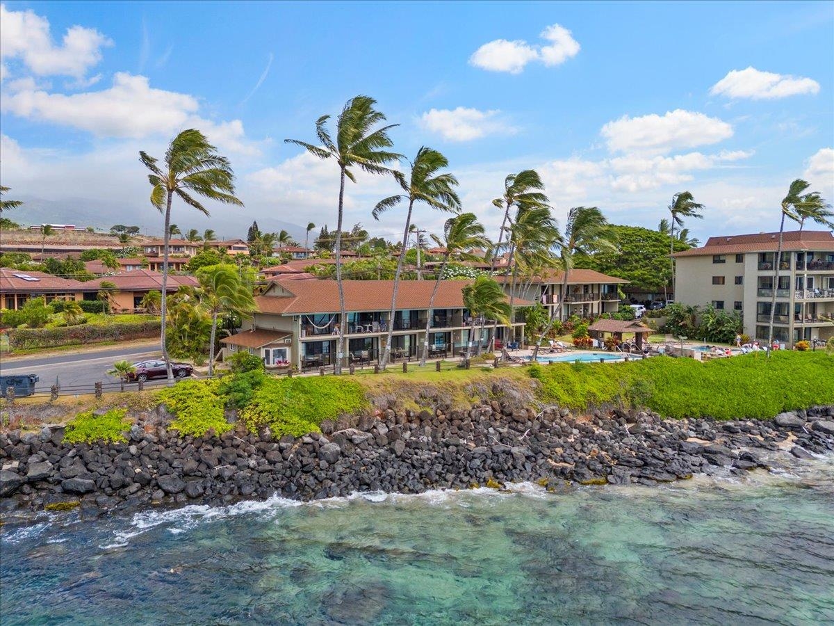 Noelani condo # 115, Lahaina, Hawaii - photo 32 of 45