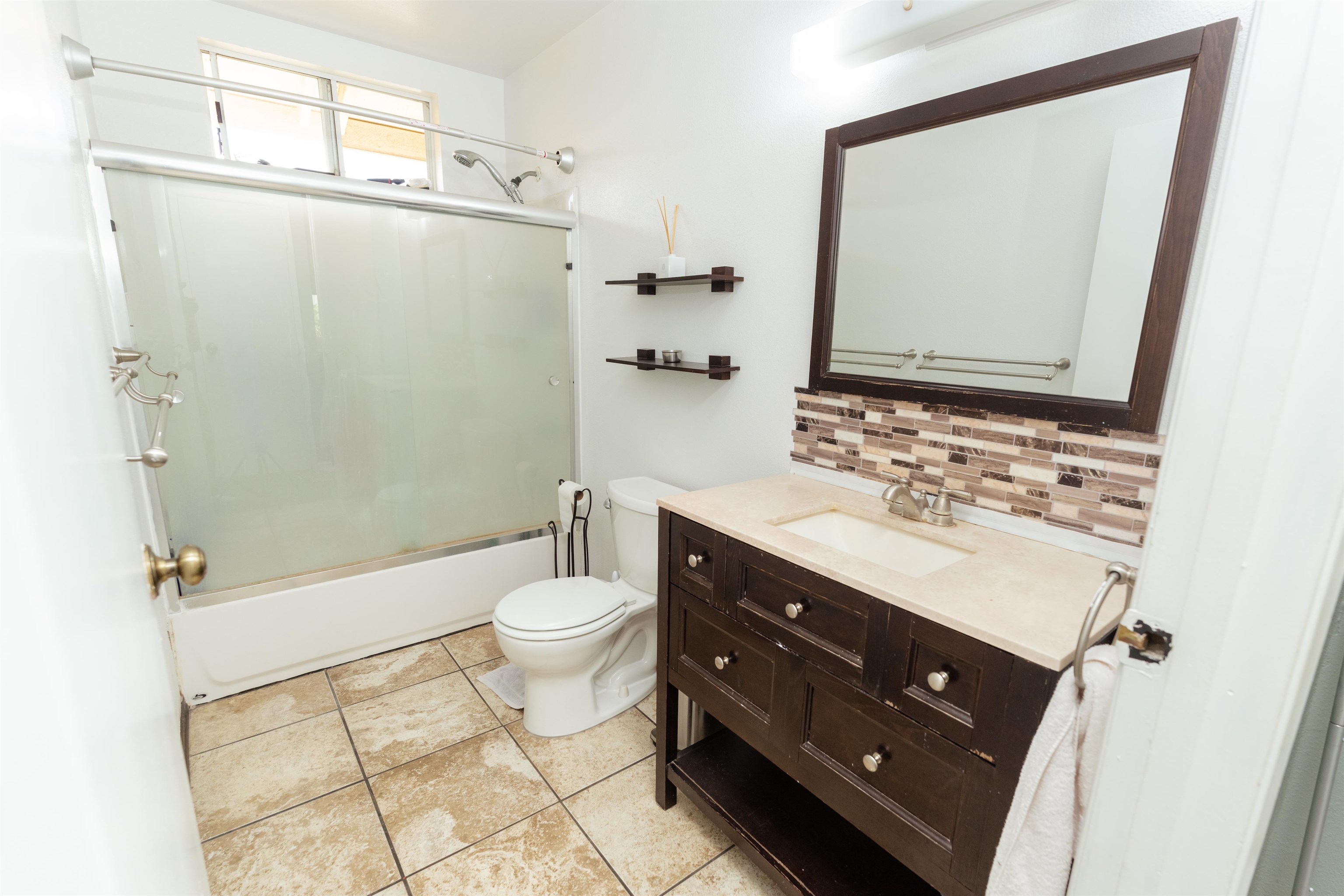 411  Iliahi St , Lanai home - photo 12 of 24