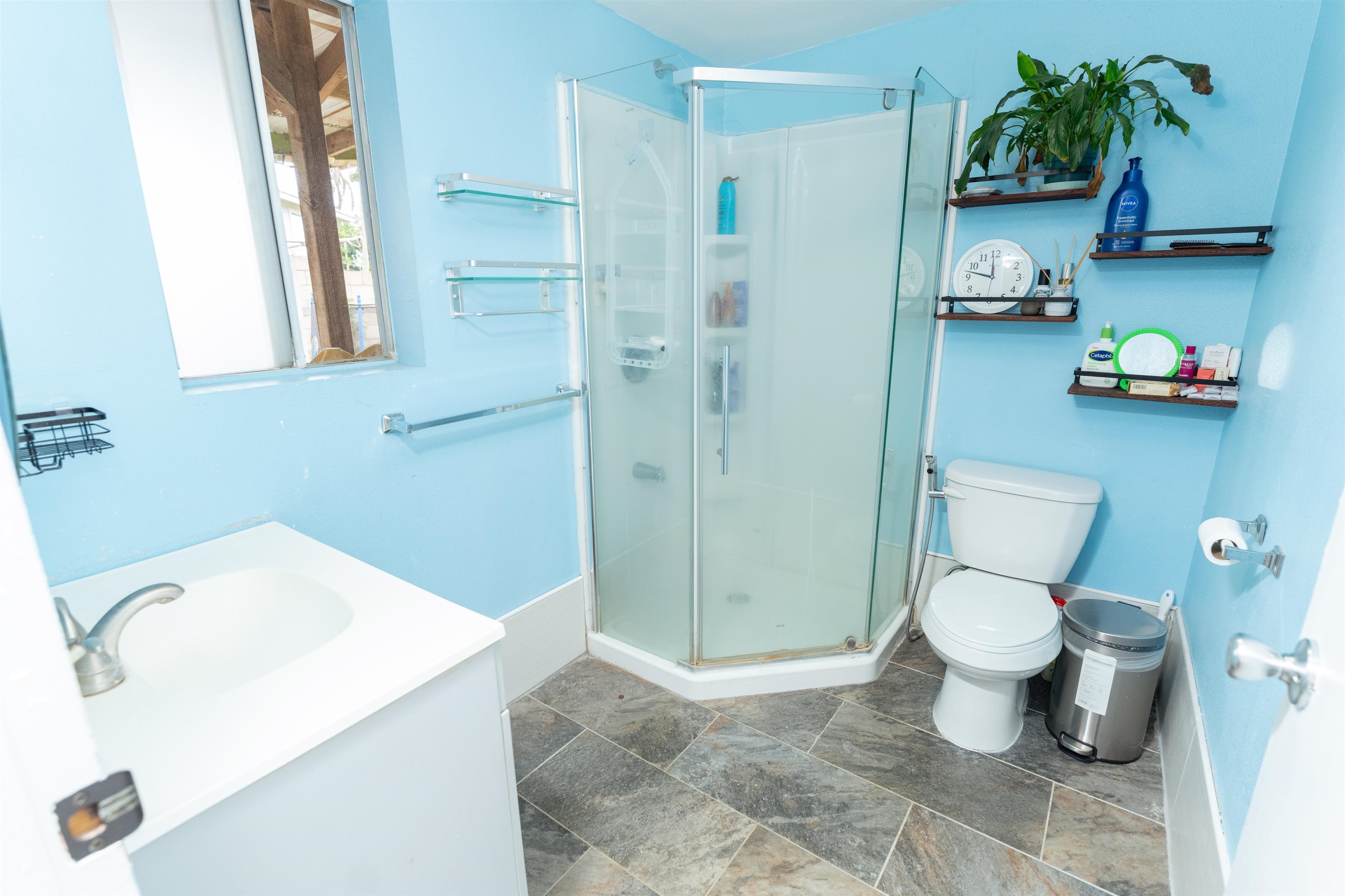 411  Iliahi St , Lanai home - photo 10 of 24