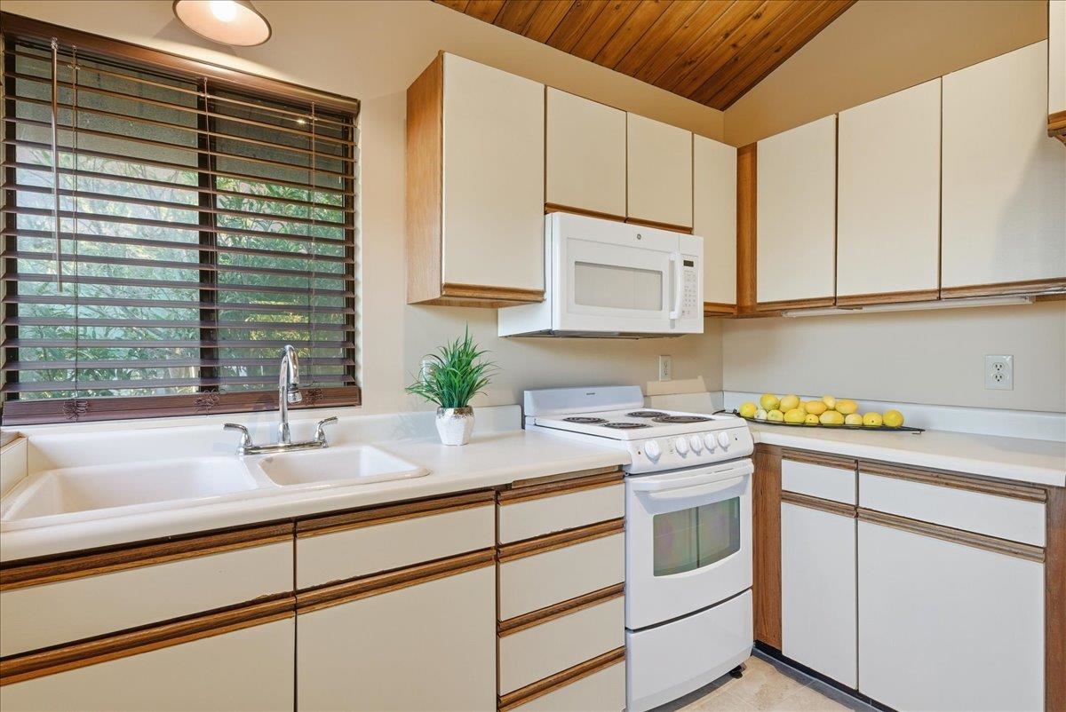 417  Liholiho St Old Sand Hills, Wailuku home - photo 38 of 50