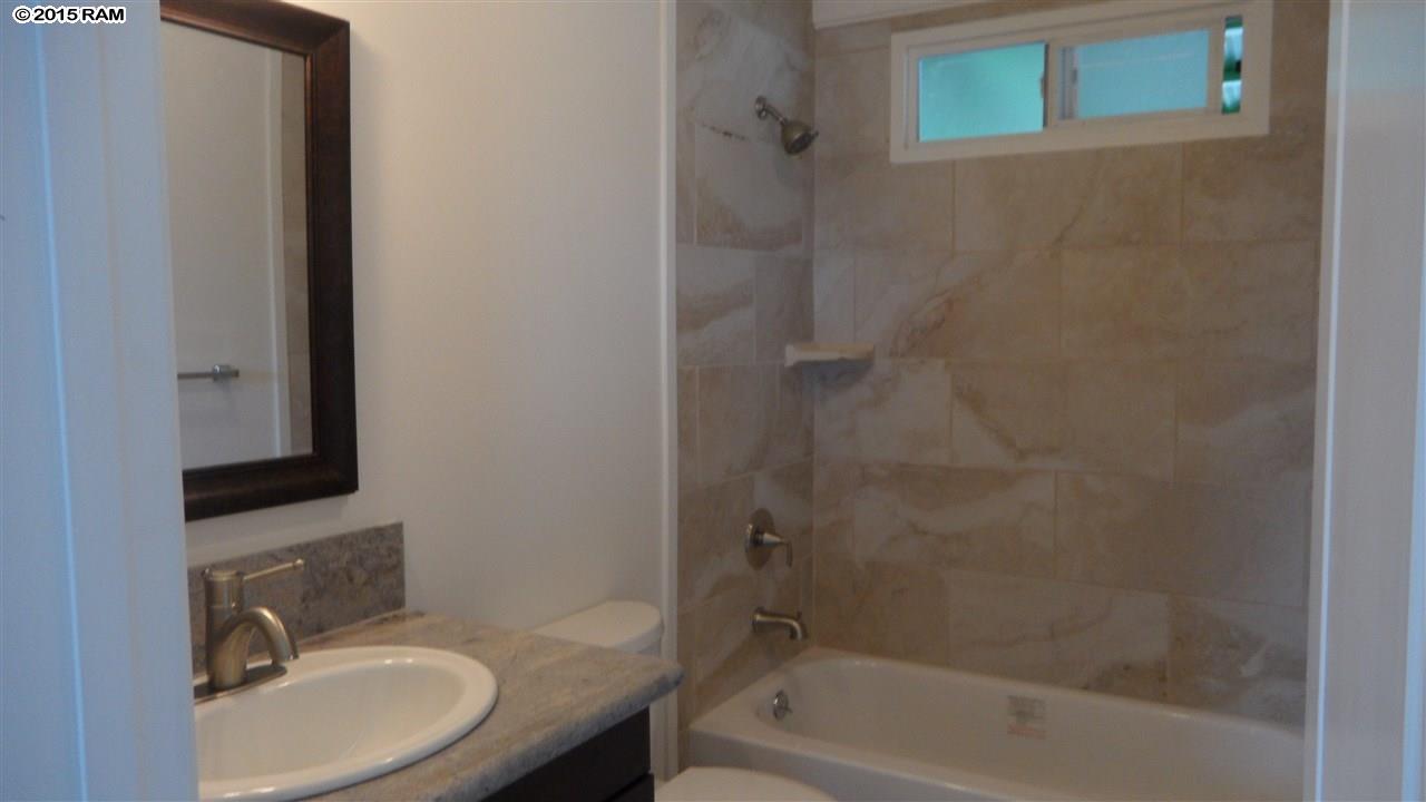 42  Kaiemi St Kahului, Kahului home - photo 6 of 12