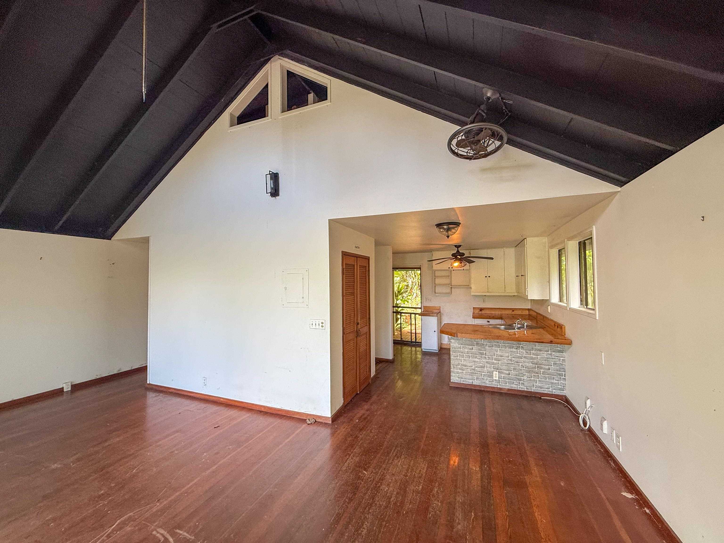 420  Haumana Rd , Haiku home - photo 3 of 34