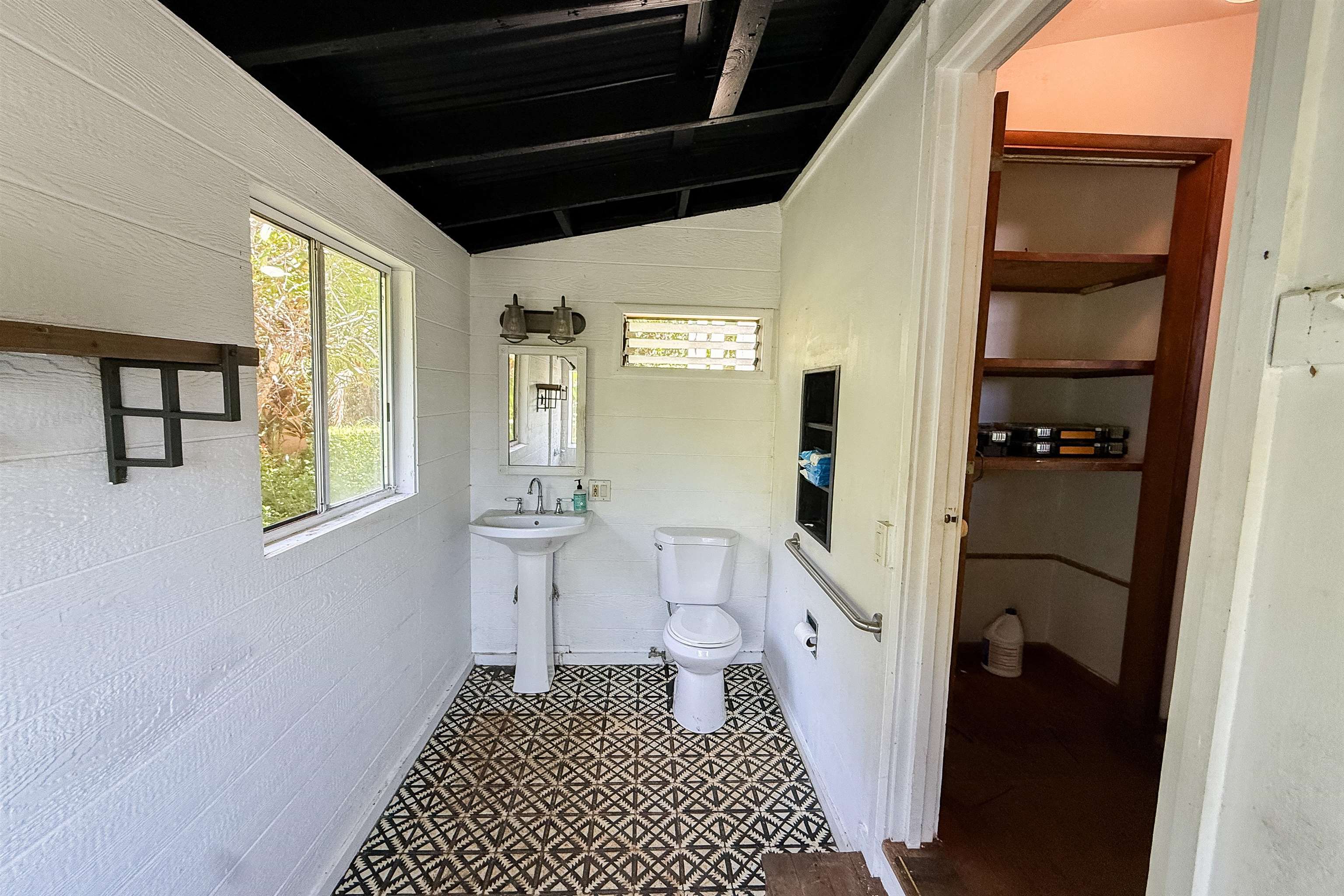 420  Haumana Rd , Haiku home - photo 10 of 33