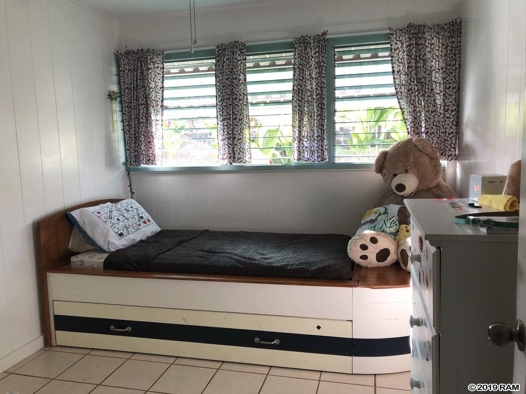 421  Pualani St , Wailuku home - photo 18 of 21