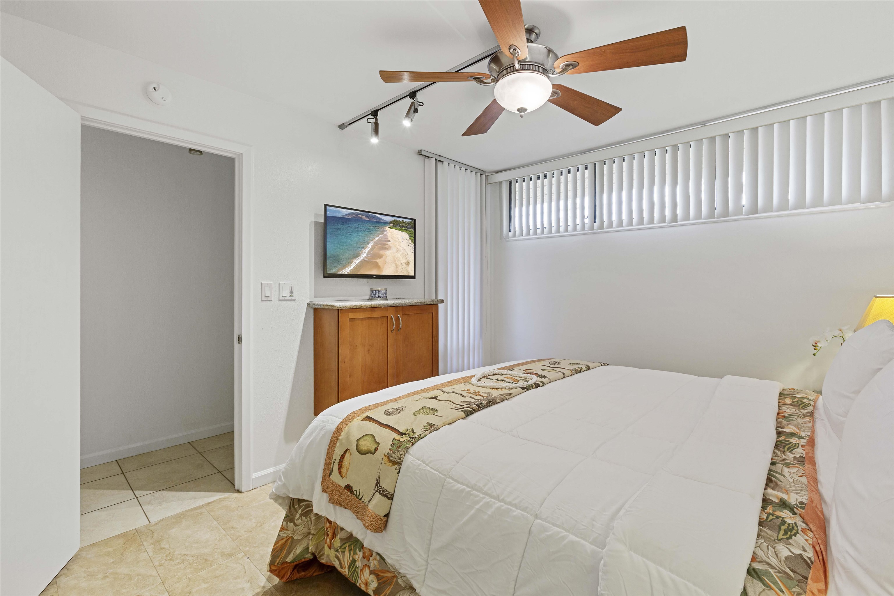 Kahana Villa condo # E 210, Lahaina, Hawaii - photo 11 of 44