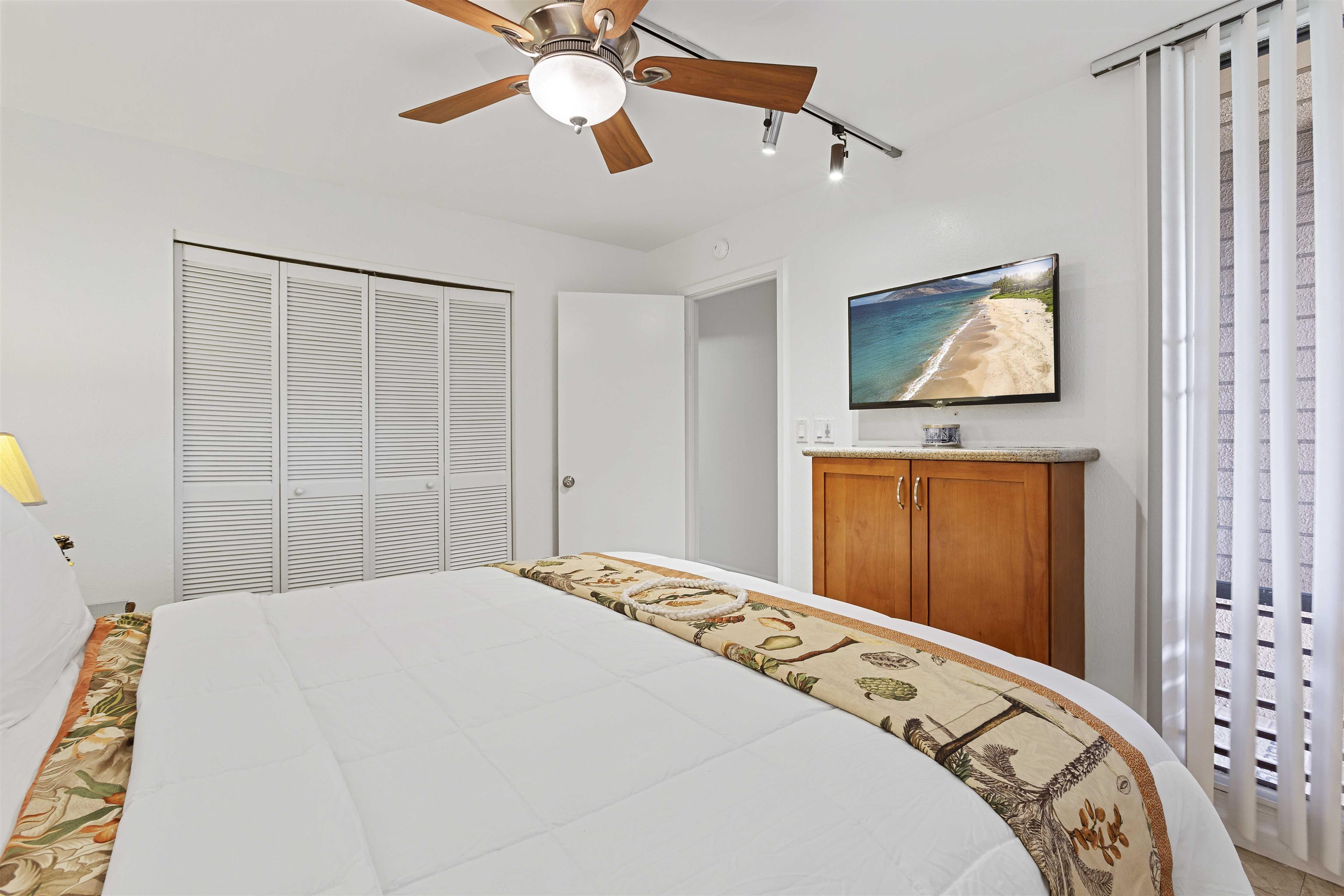 Kahana Villa condo # E 210, Lahaina, Hawaii - photo 12 of 44