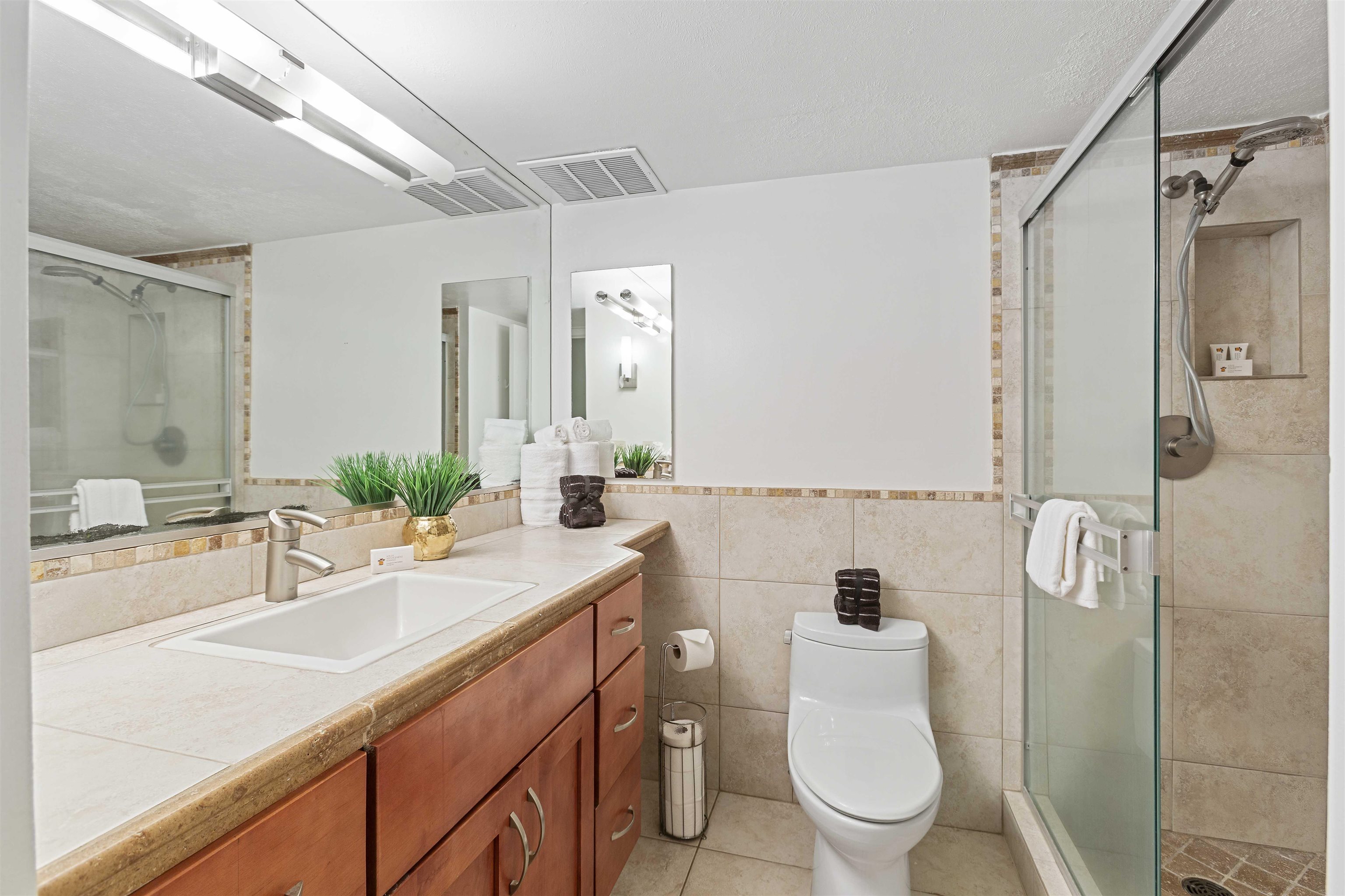 Kahana Villa condo # E 210, Lahaina, Hawaii - photo 13 of 44